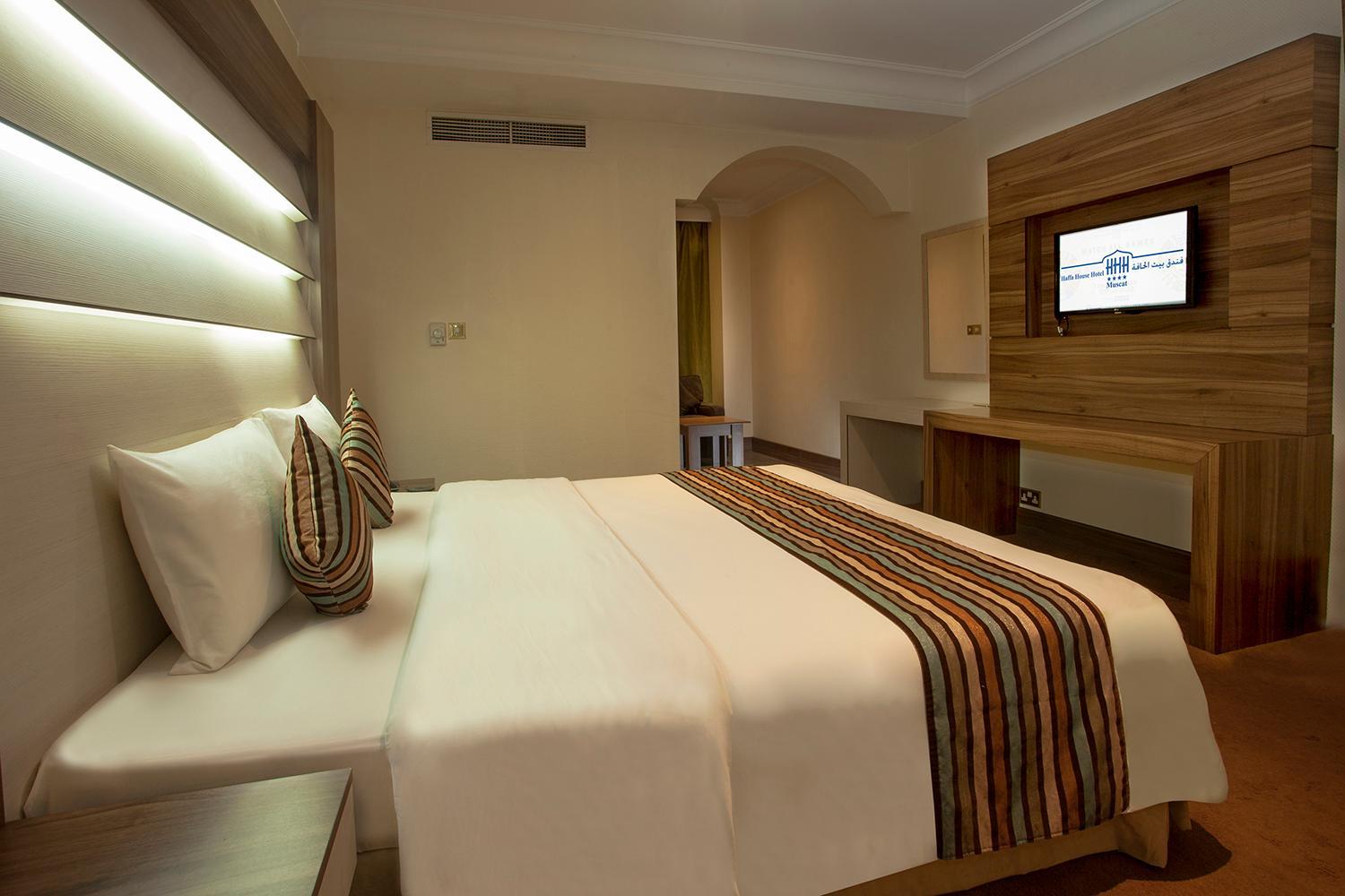 Deluxe Suite - Photo 2