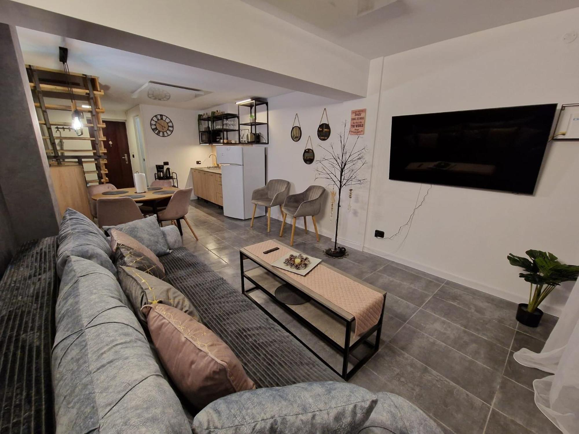 Two-Bedroom Apartment photo 2