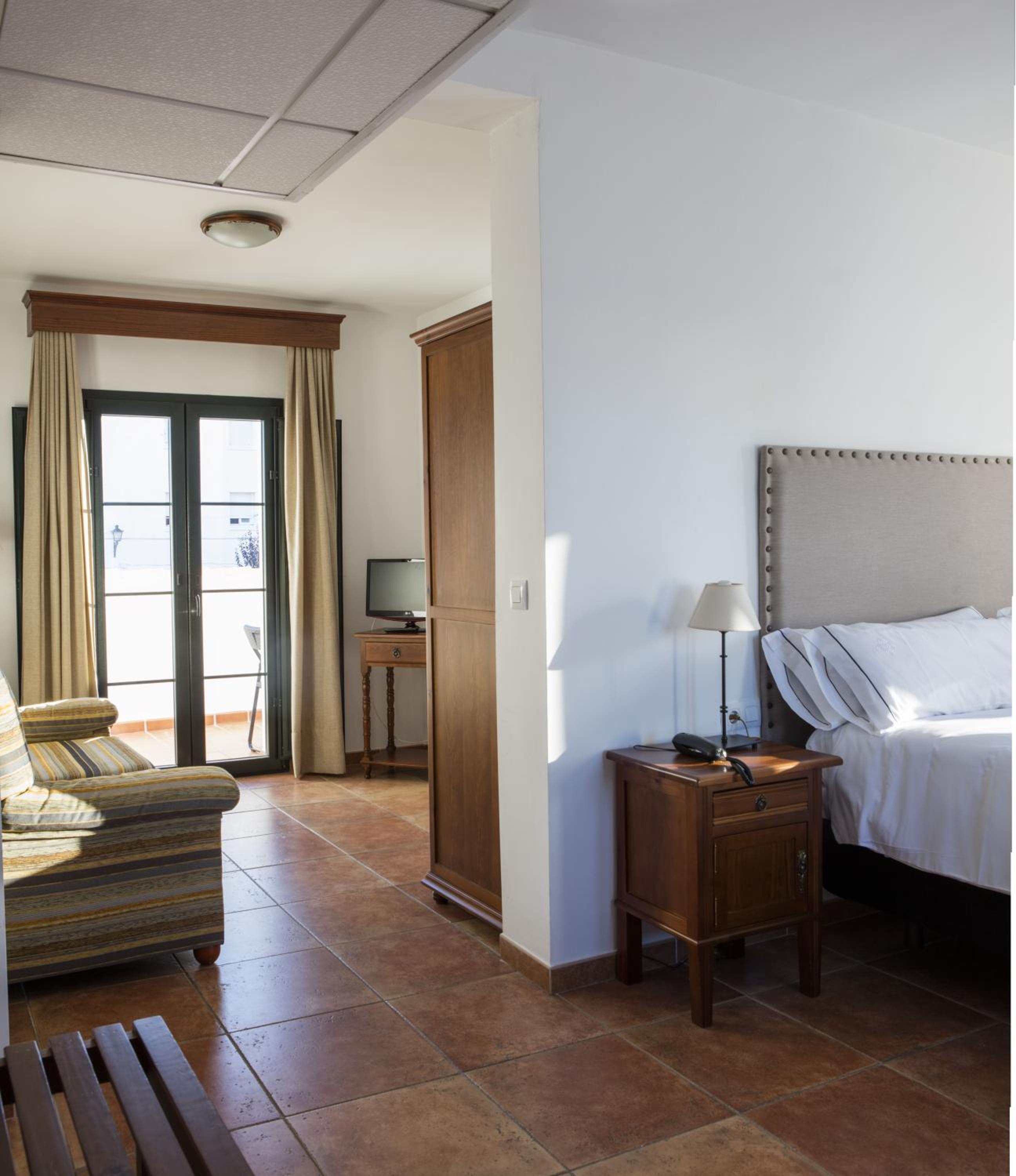 Suite - Photo 2