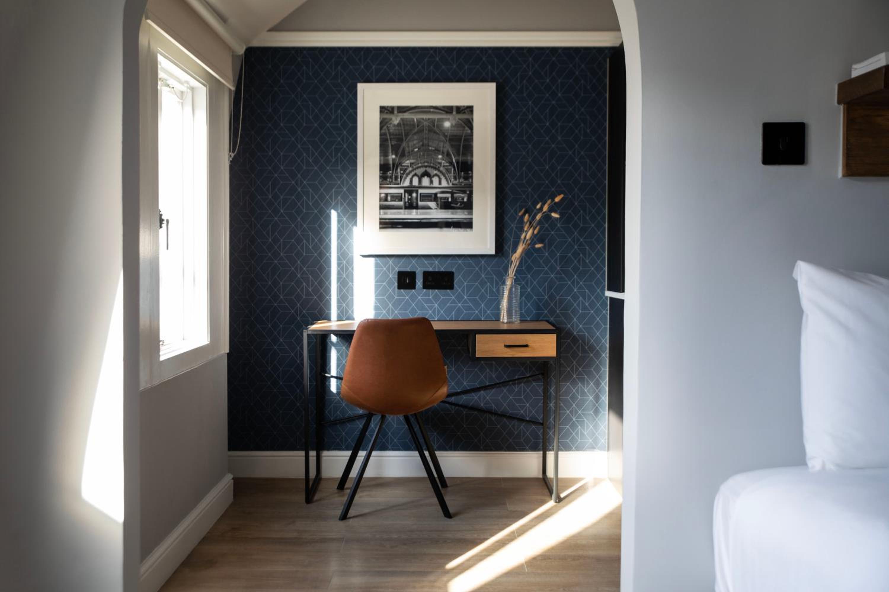 Original Studio - Kitchenette photo 3