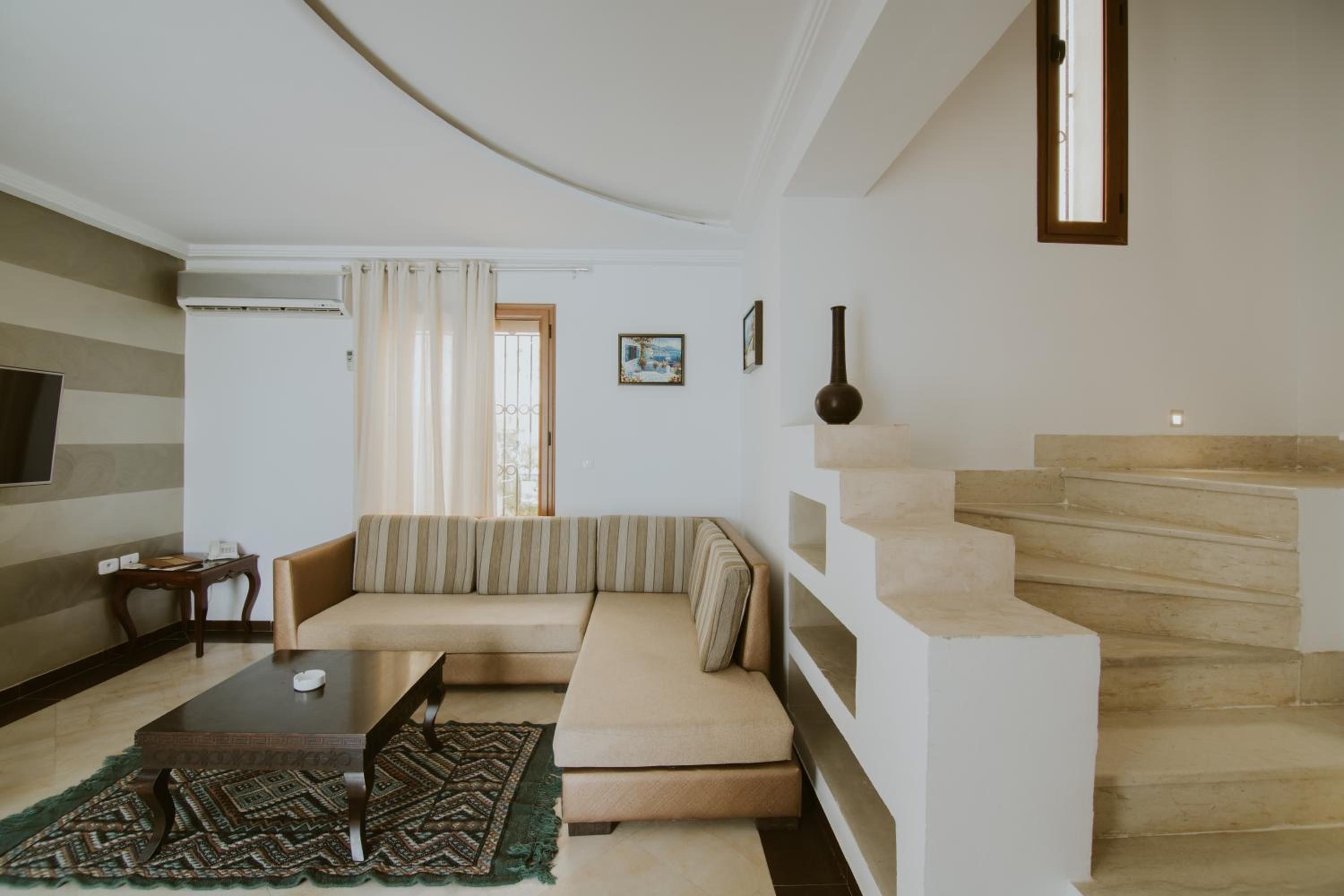 Two-Bedroom Suite photo 3
