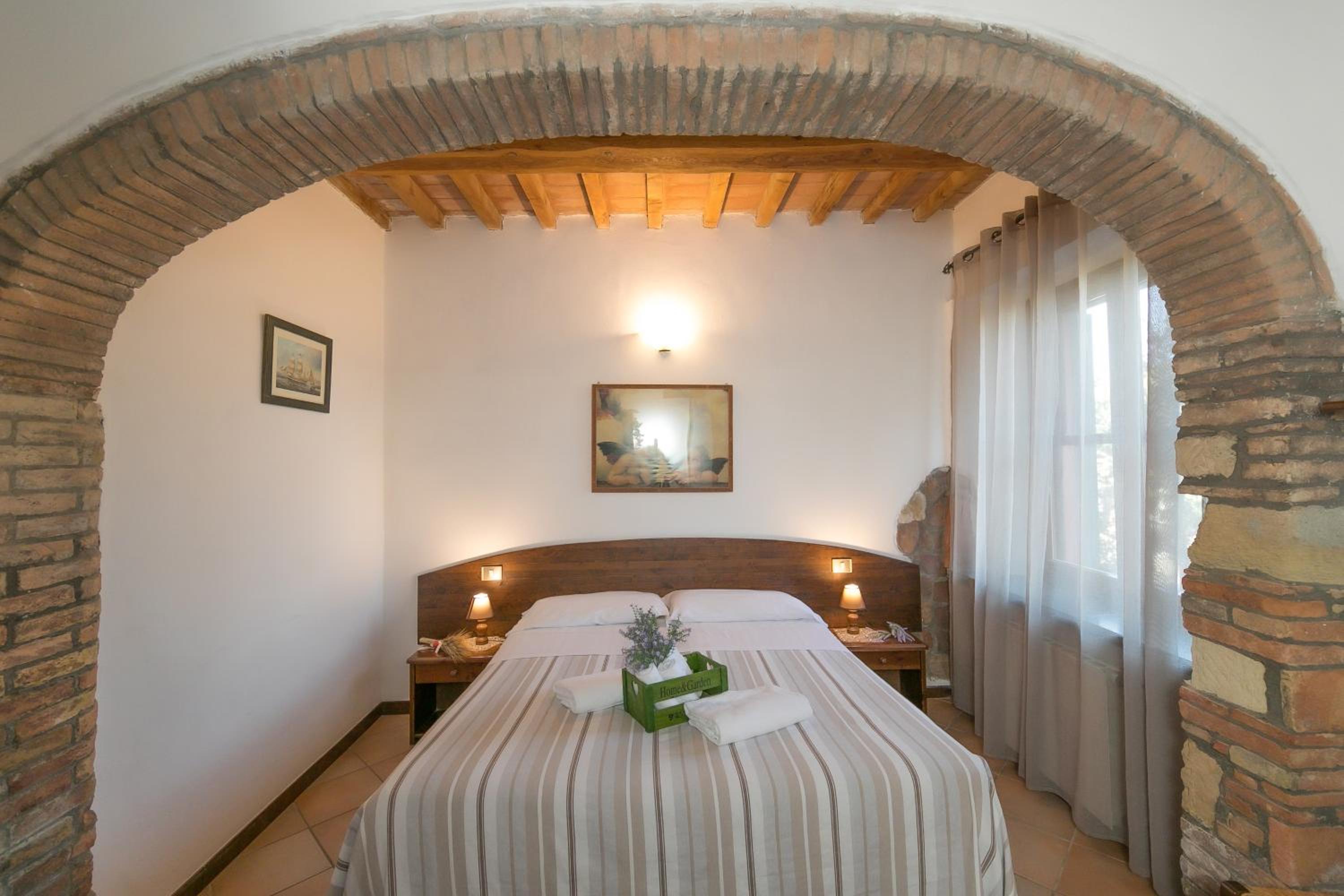 Double or Twin Room photo 3
