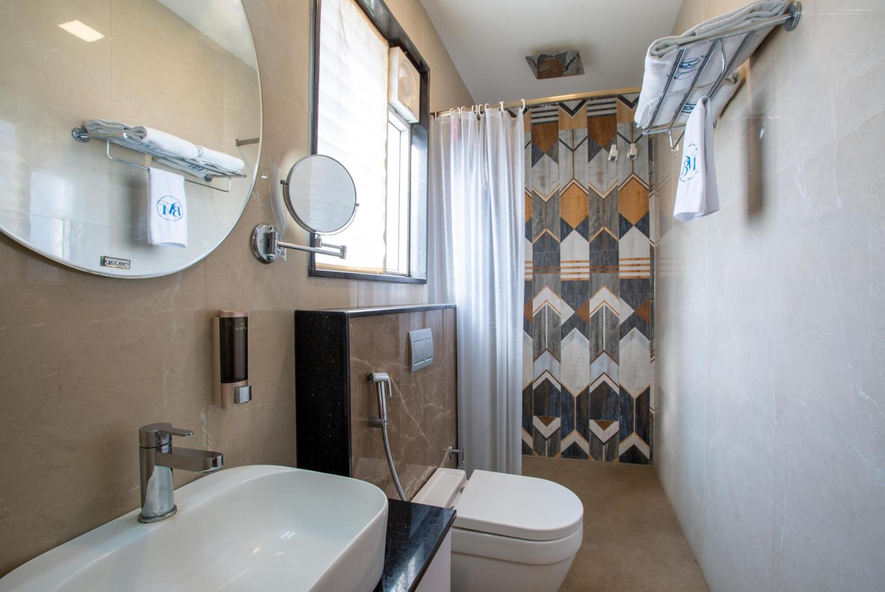 Deluxe Room - Photo 2