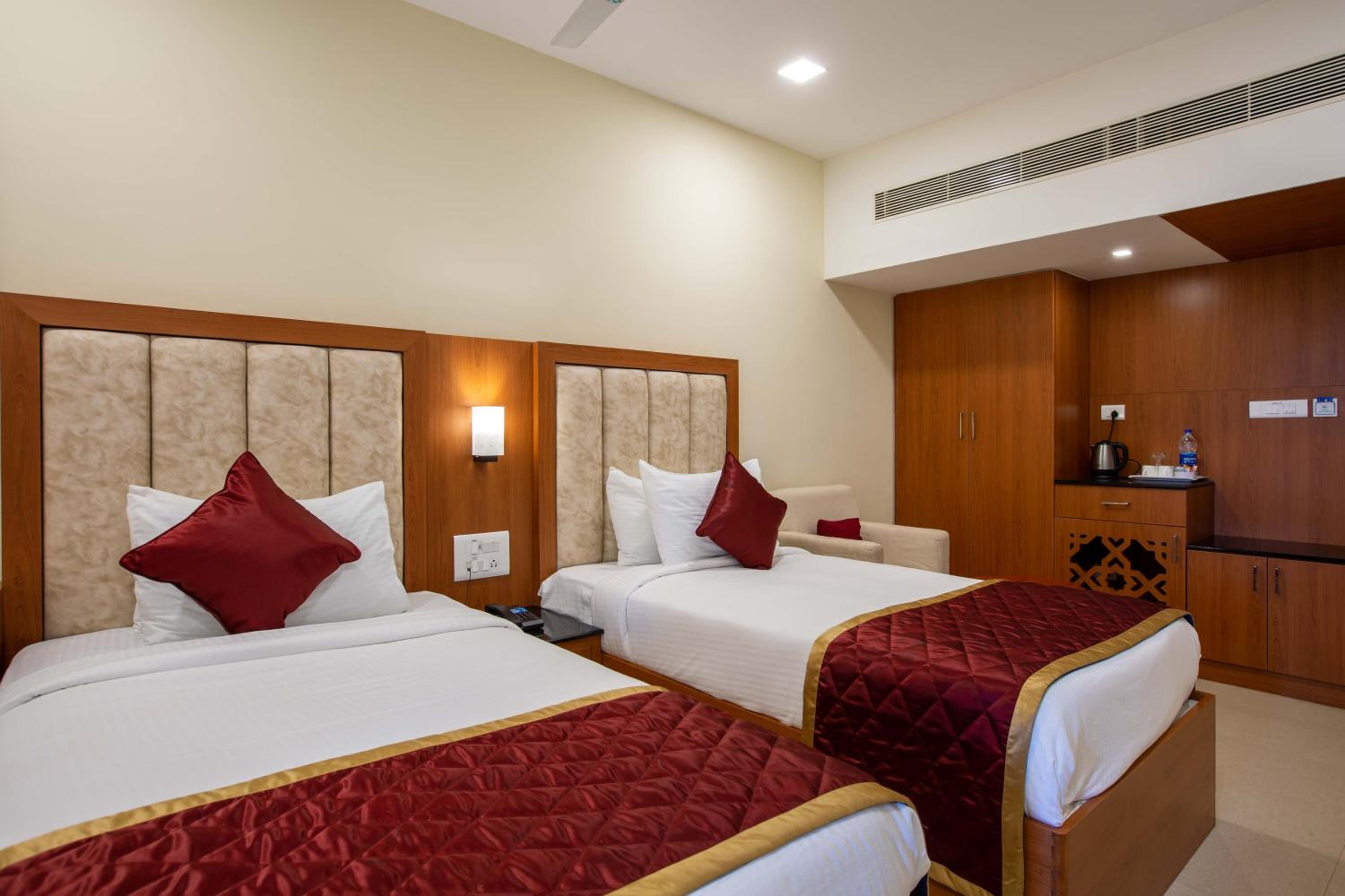 Standard Double Room - Photo 3