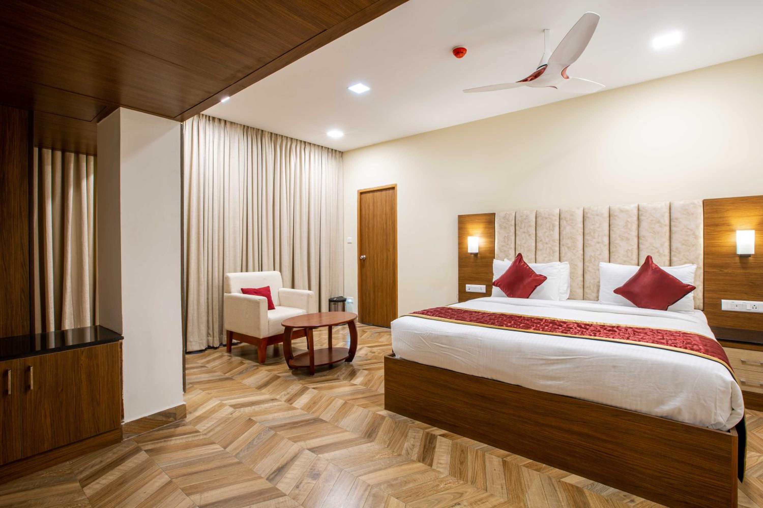 Standard Double Room - Photo 2