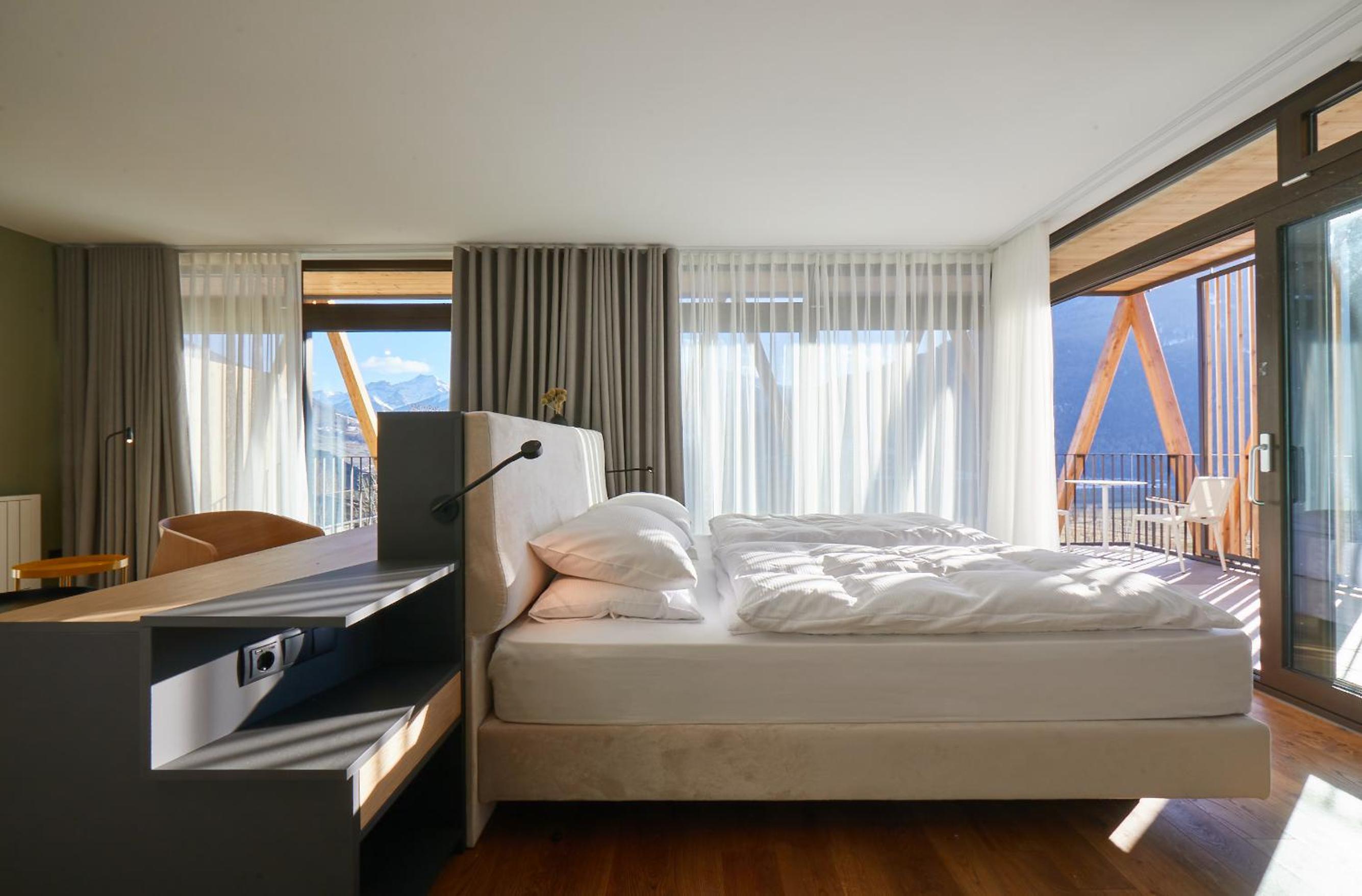 Suite with Mountain View photo 1