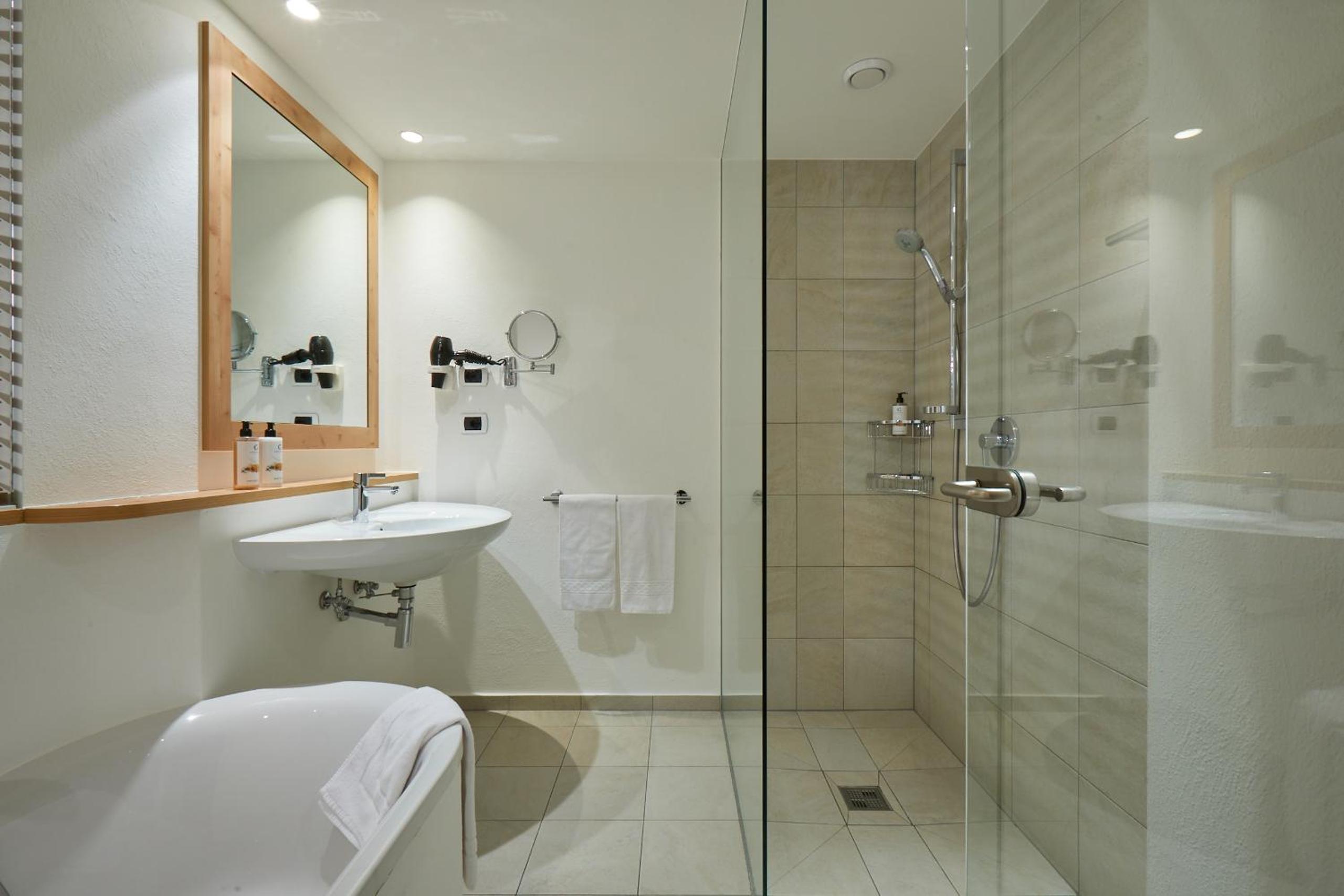 Junior Suite with Balcony photo 3