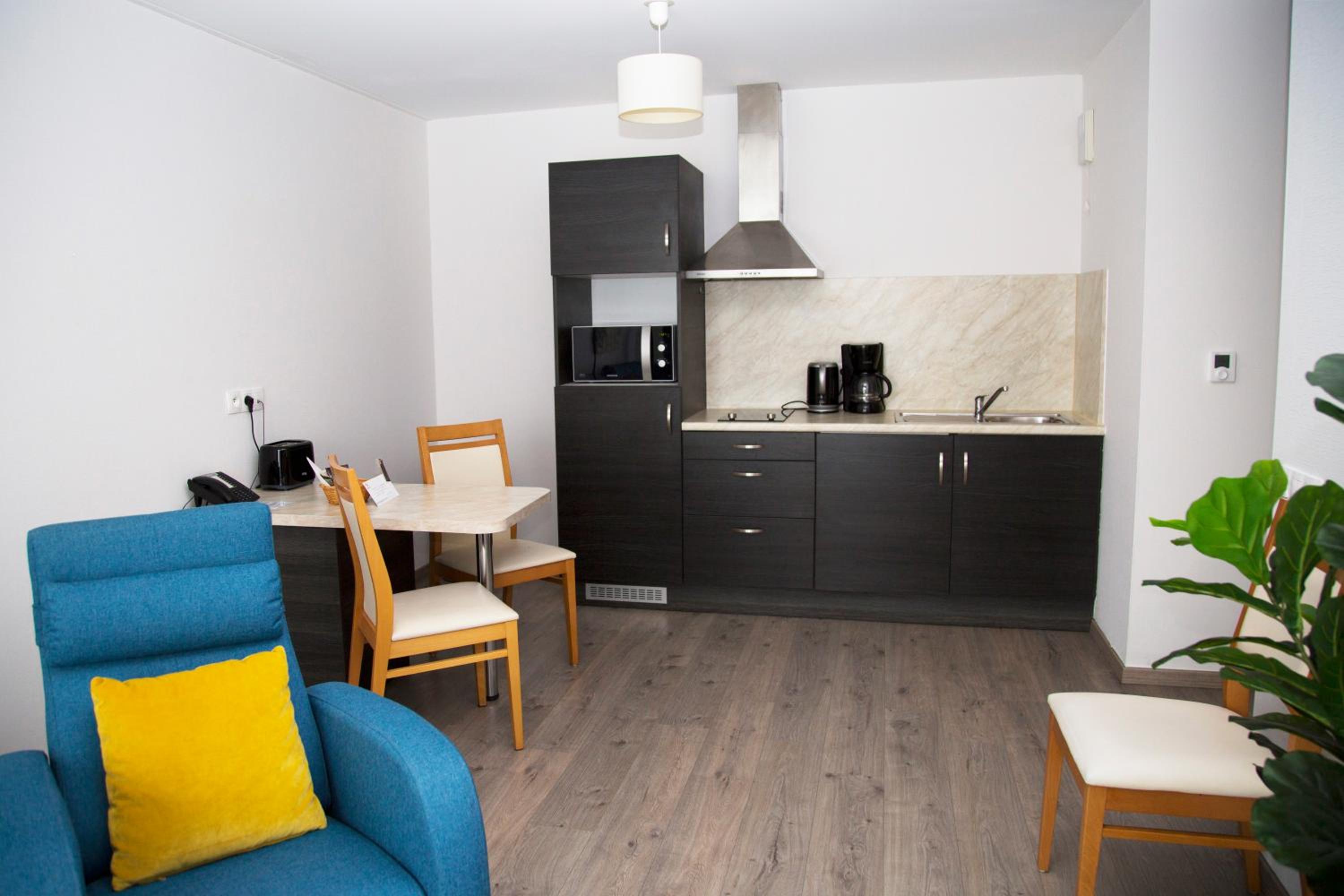 One-Bedroom Apartment (2 Adults) - Photo 3