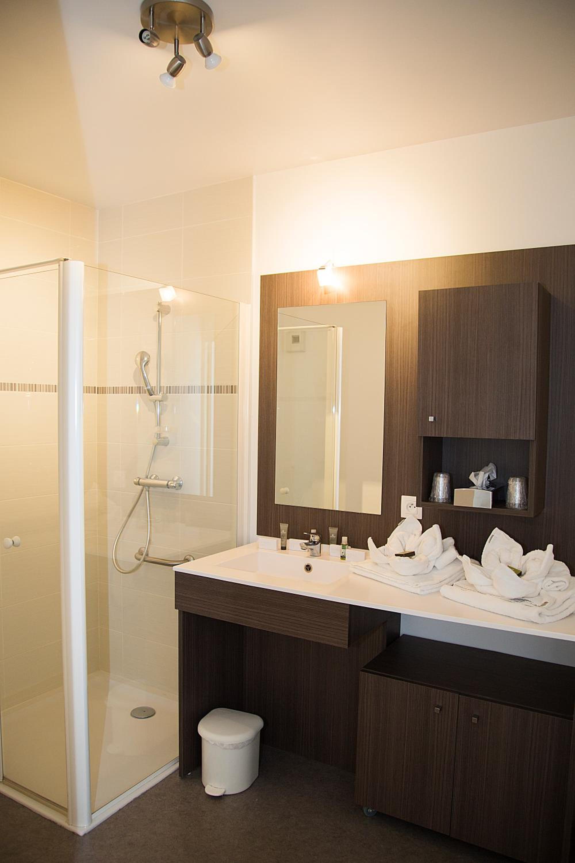 One-Bedroom Apartment (2 Adults) - Photo 12