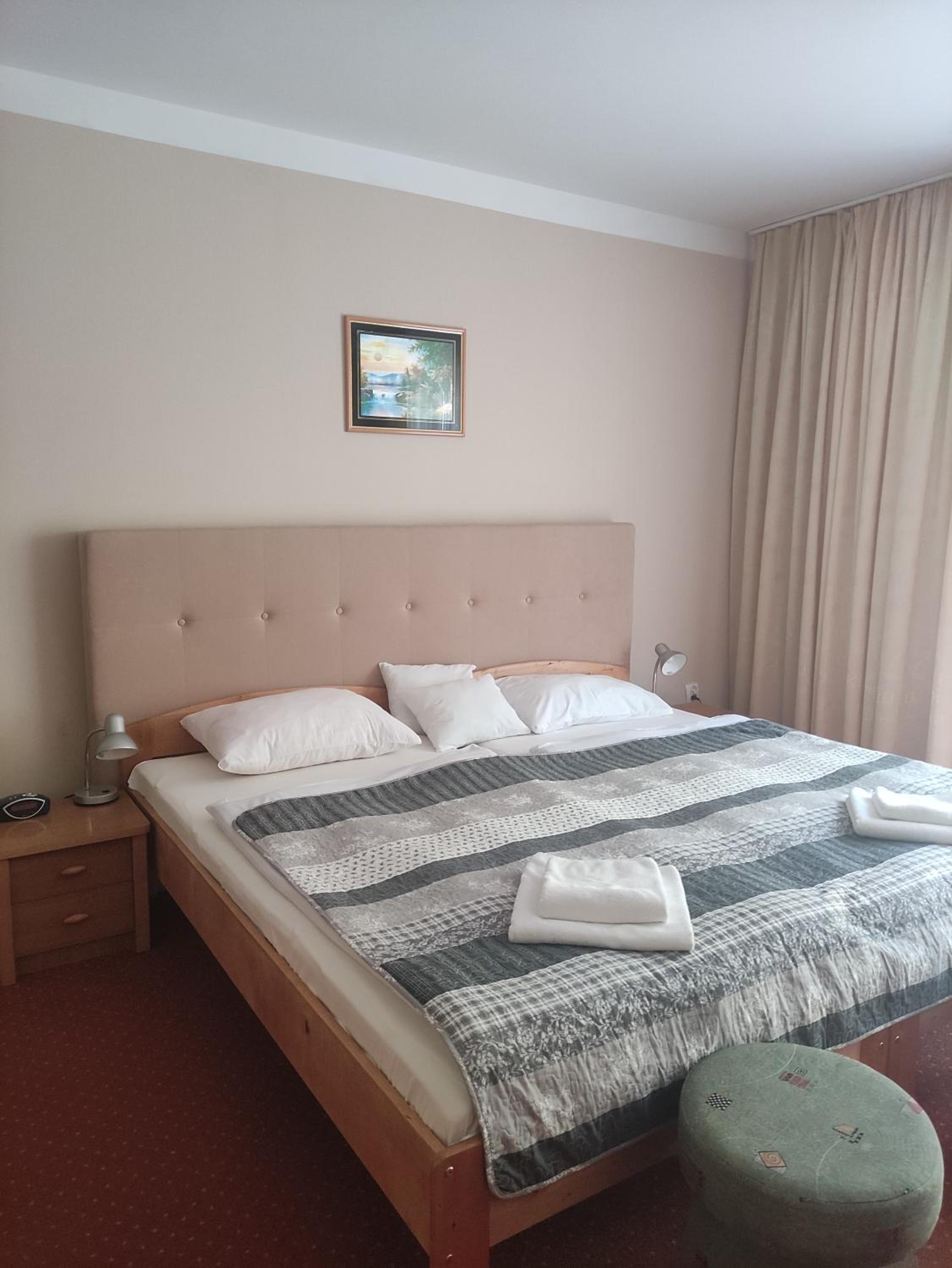 Double or Twin Room - Photo 3