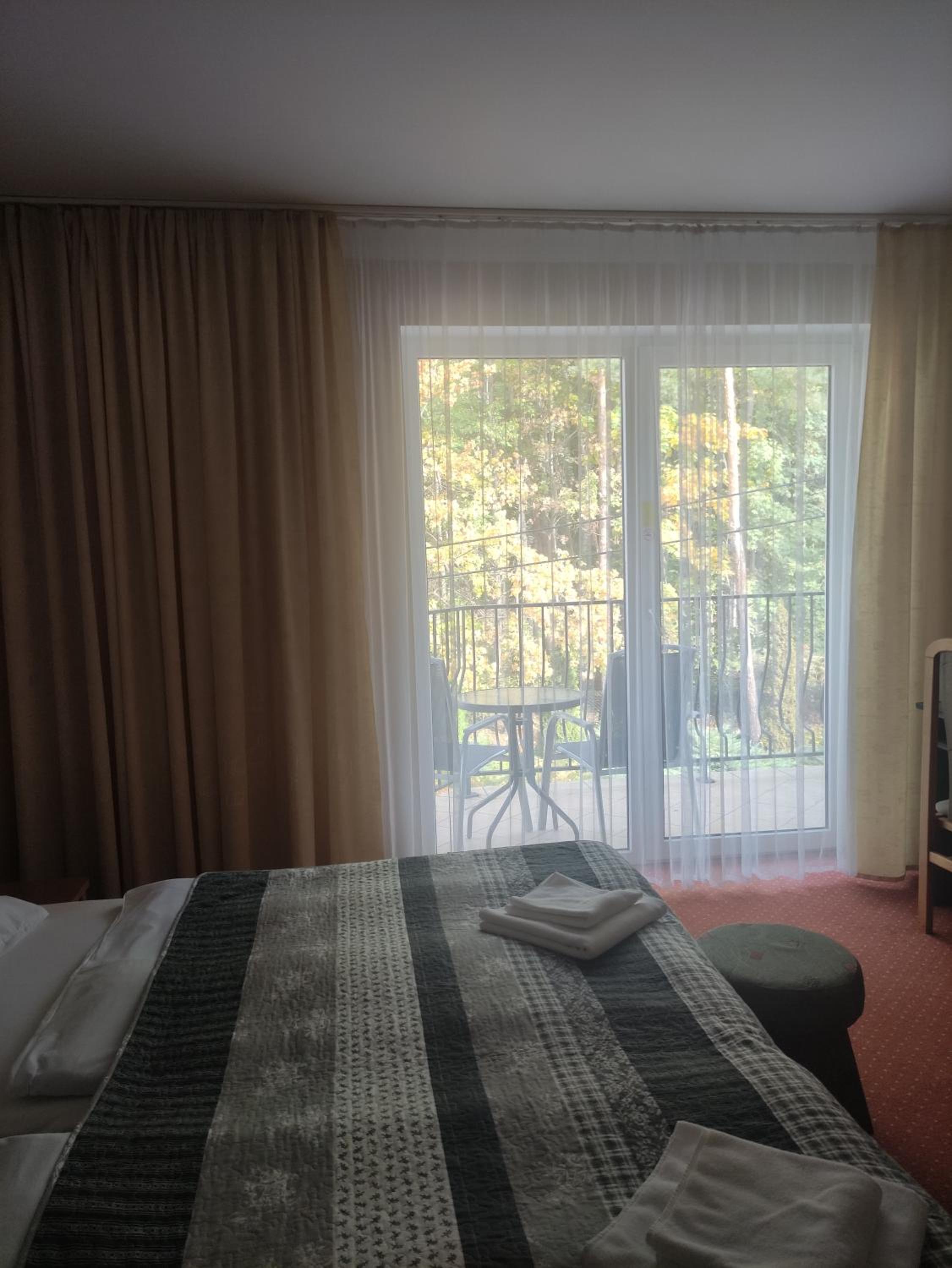 Double or Twin Room - Photo 4
