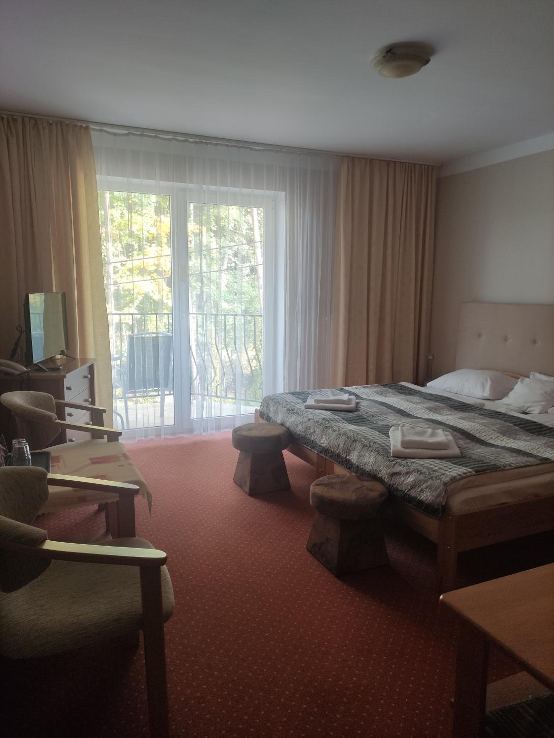 Double or Twin Room - Photo 5