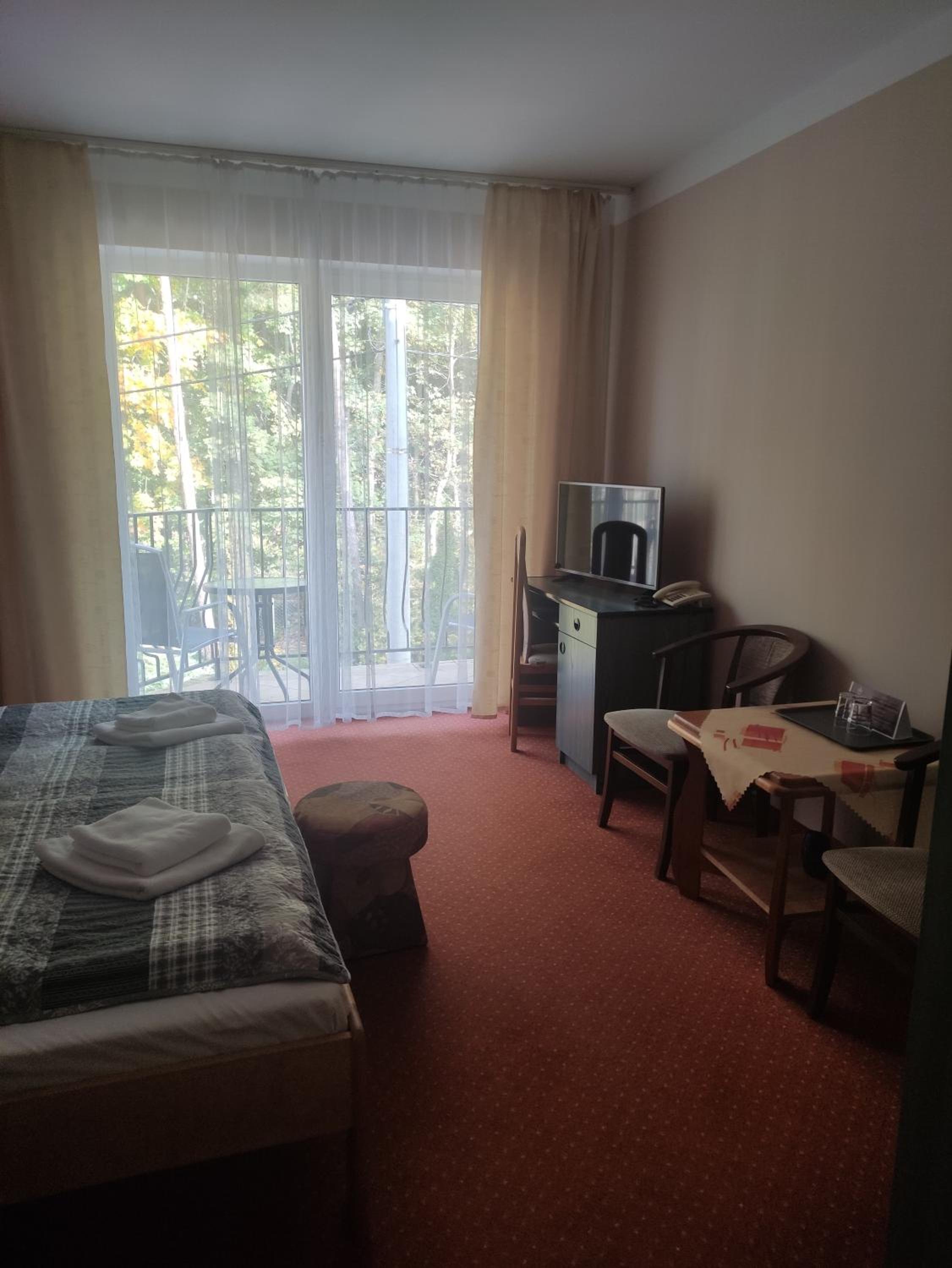 Double or Twin Room - Photo 7