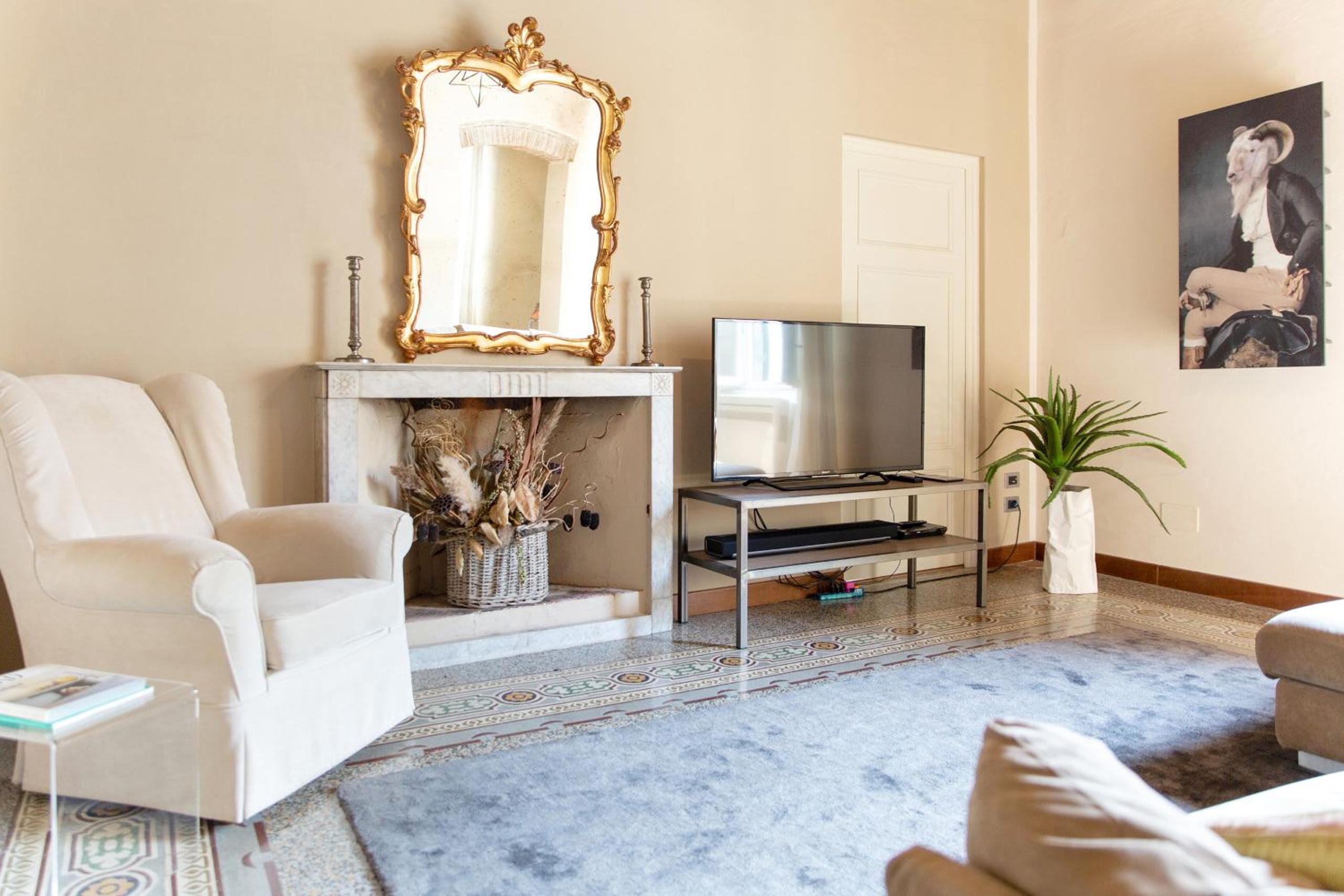 Deluxe Apartment