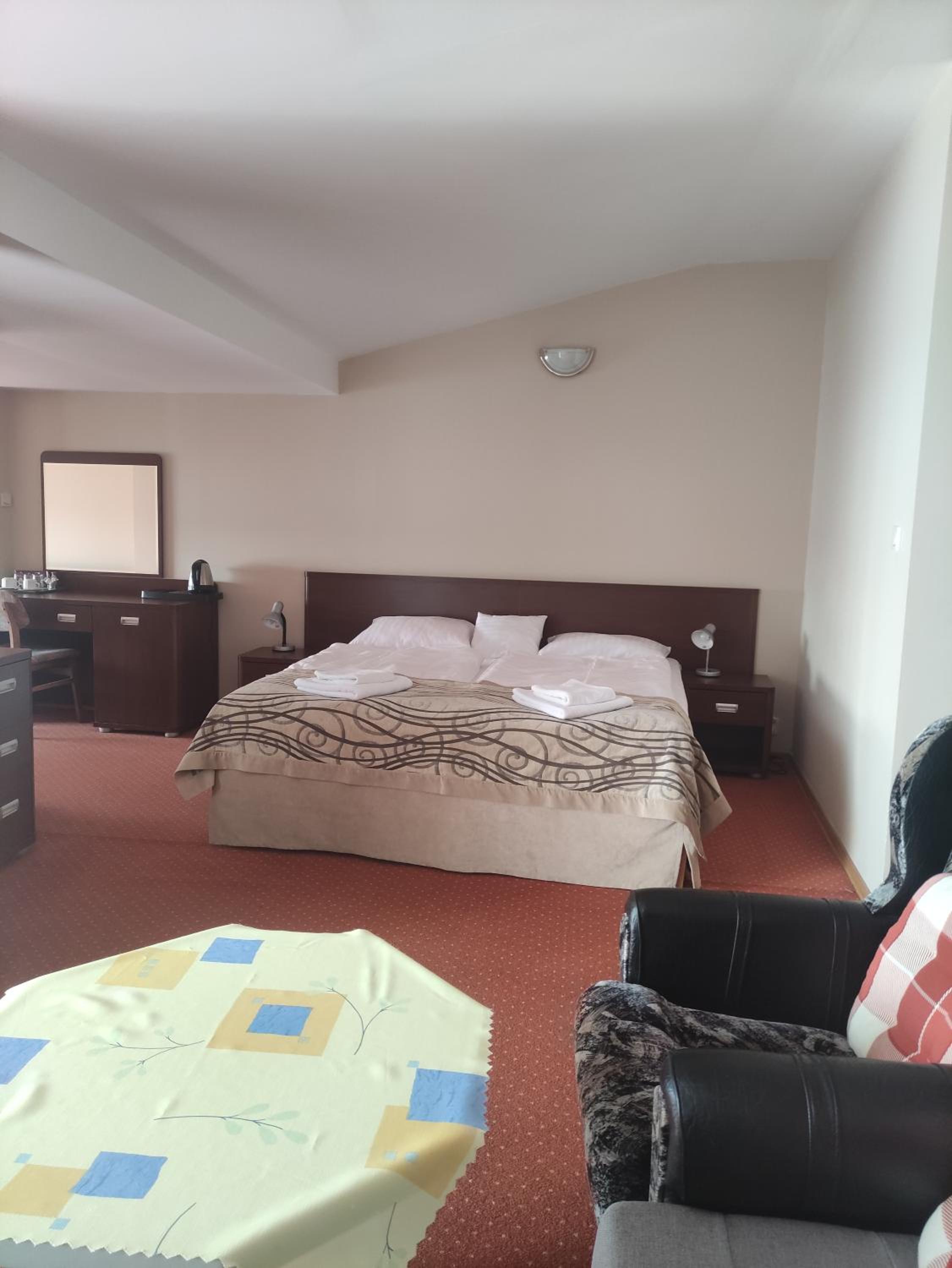 Superior King Room - Photo 8