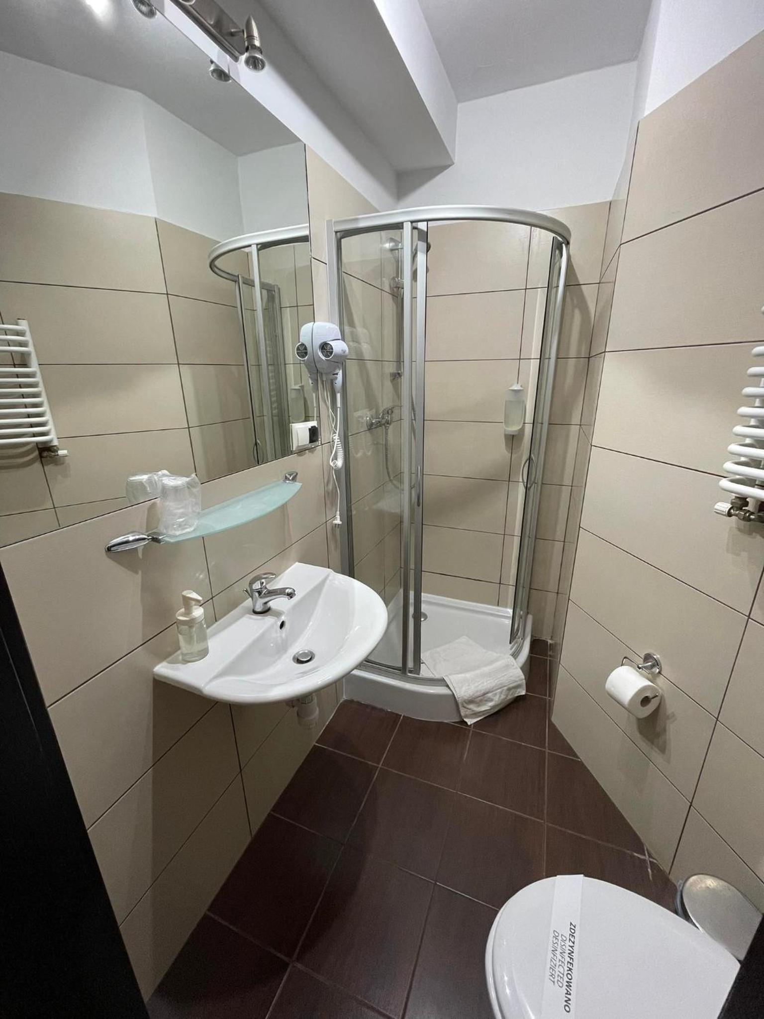 Double Room - Photo 2