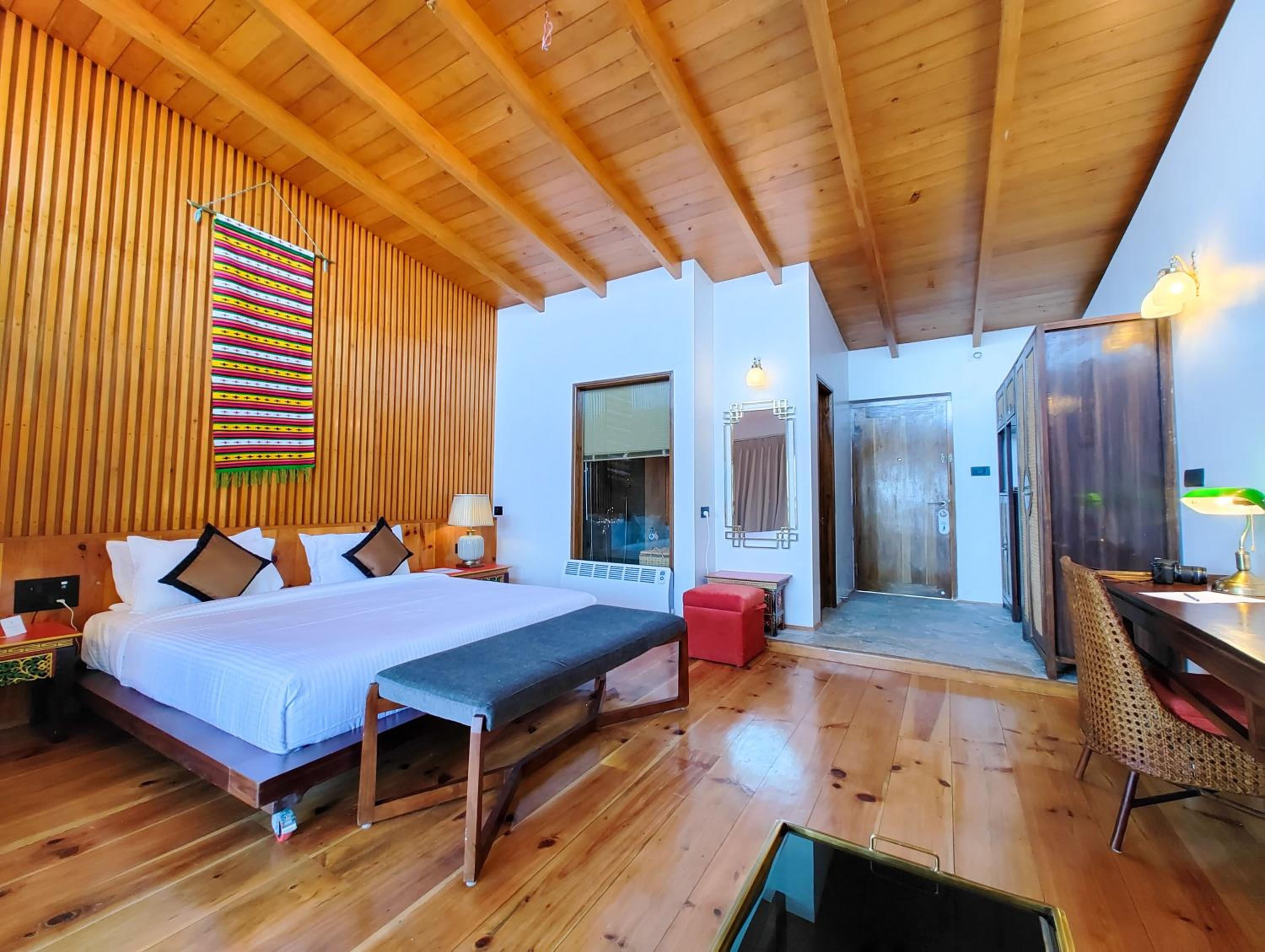 Suite with Mountain View