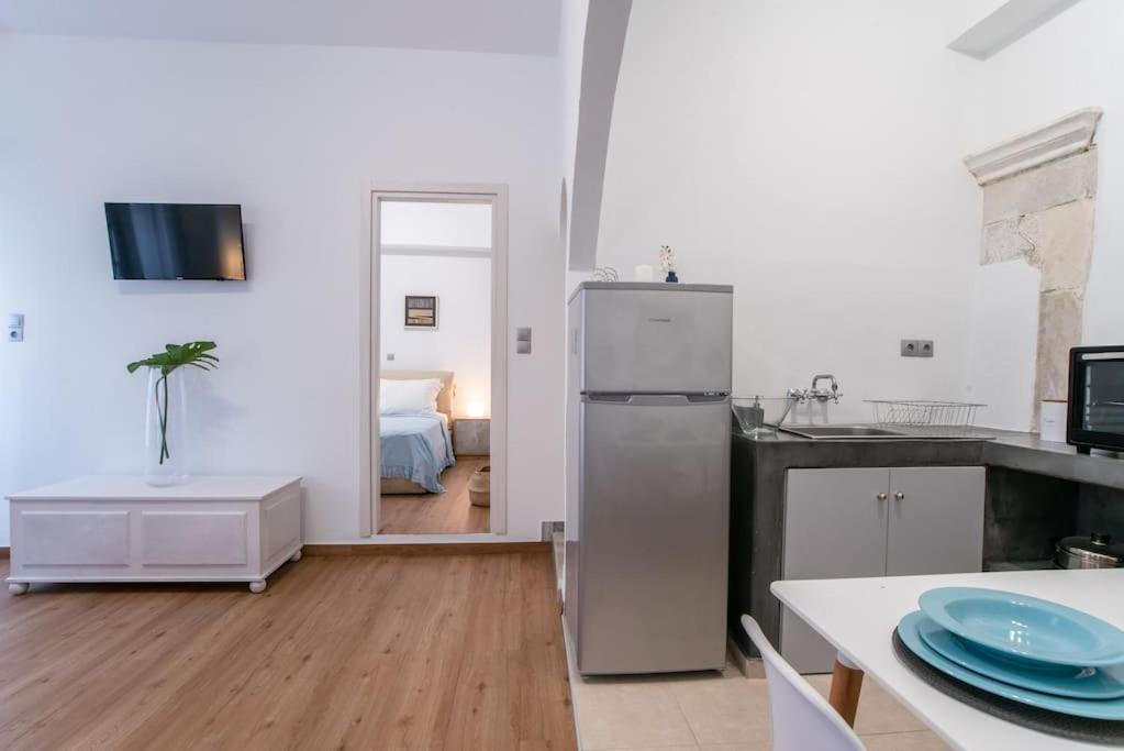 One-Bedroom Apartment photo 3
