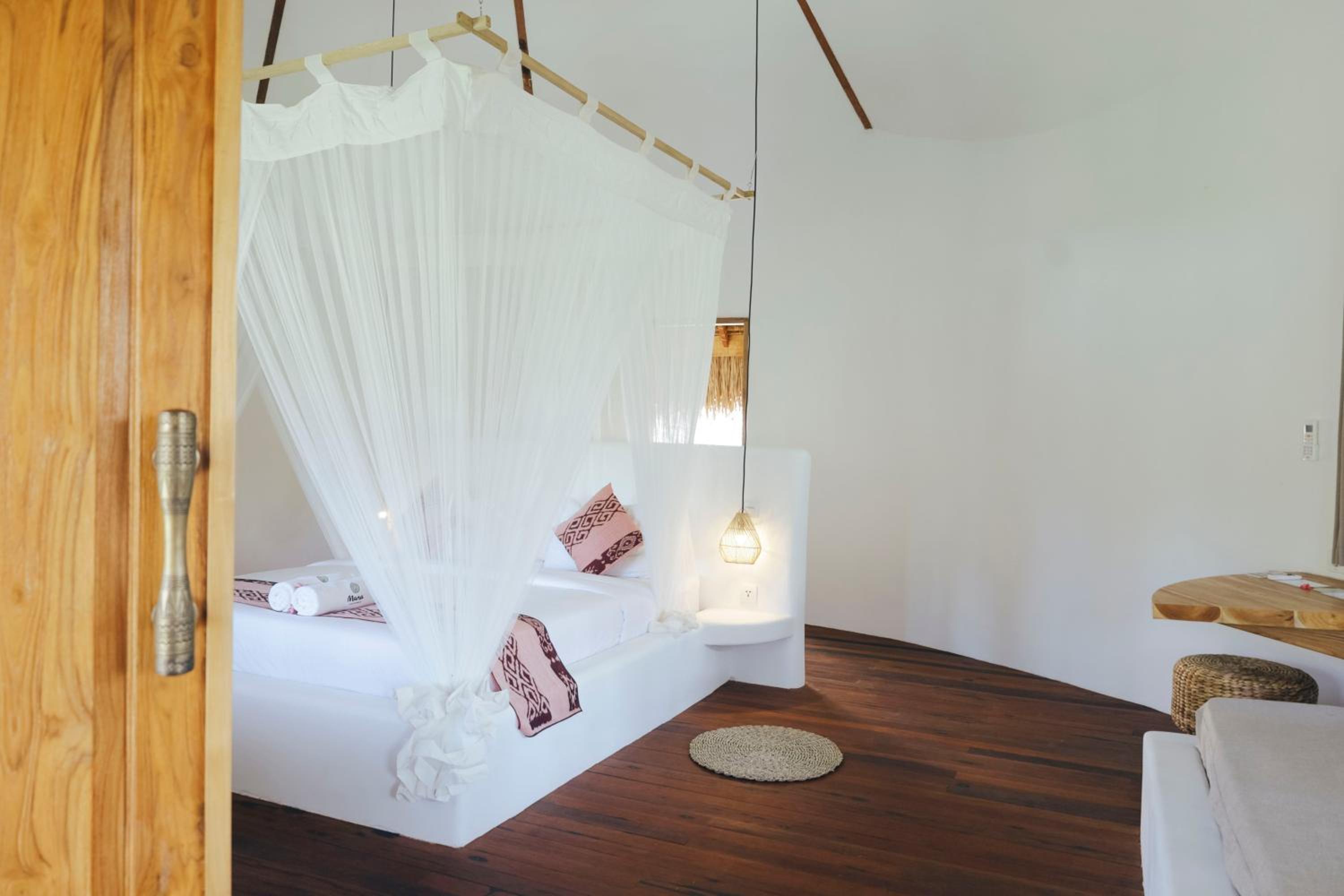 Deluxe Bungalow - Photo 1