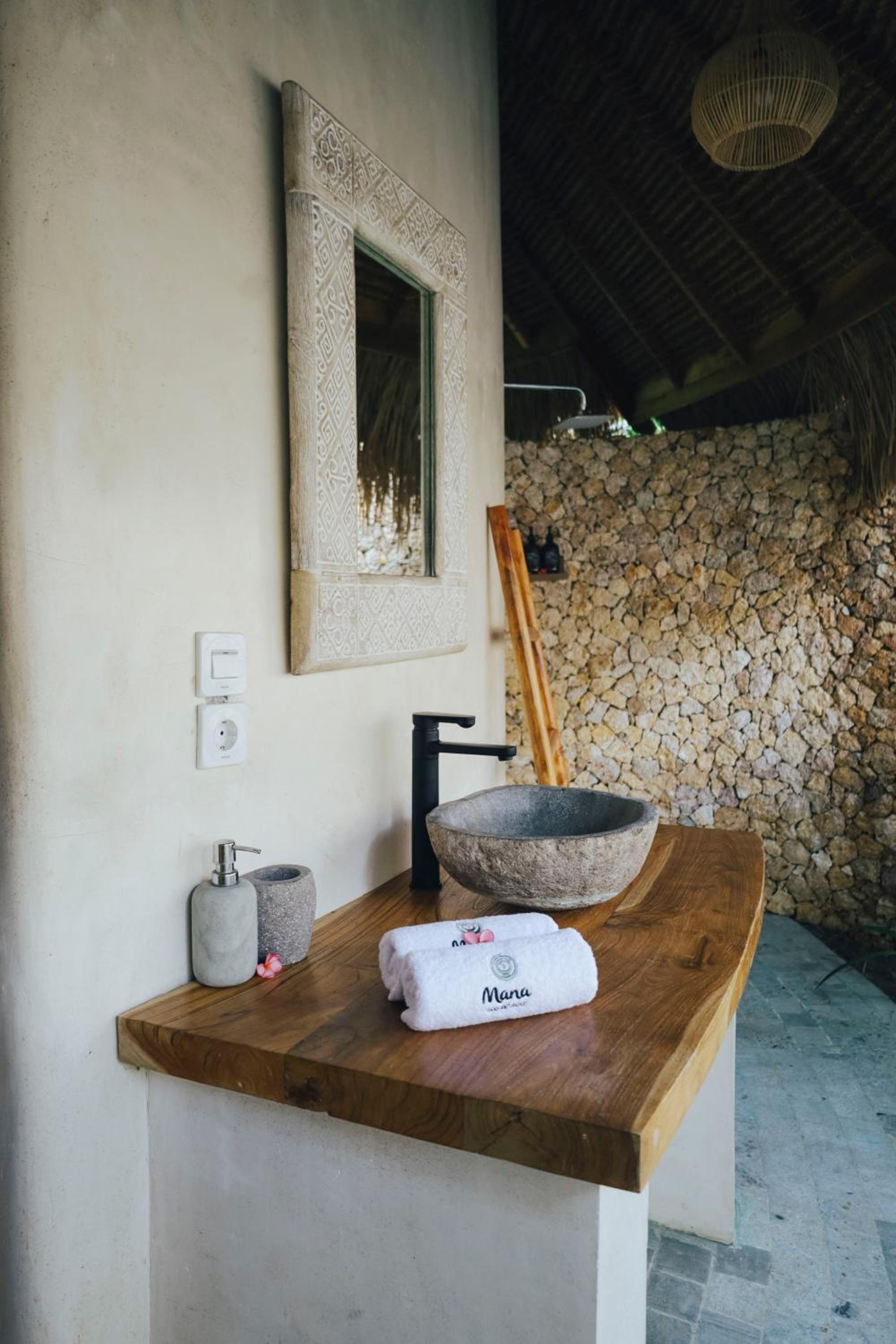 Deluxe Bungalow - Photo 7