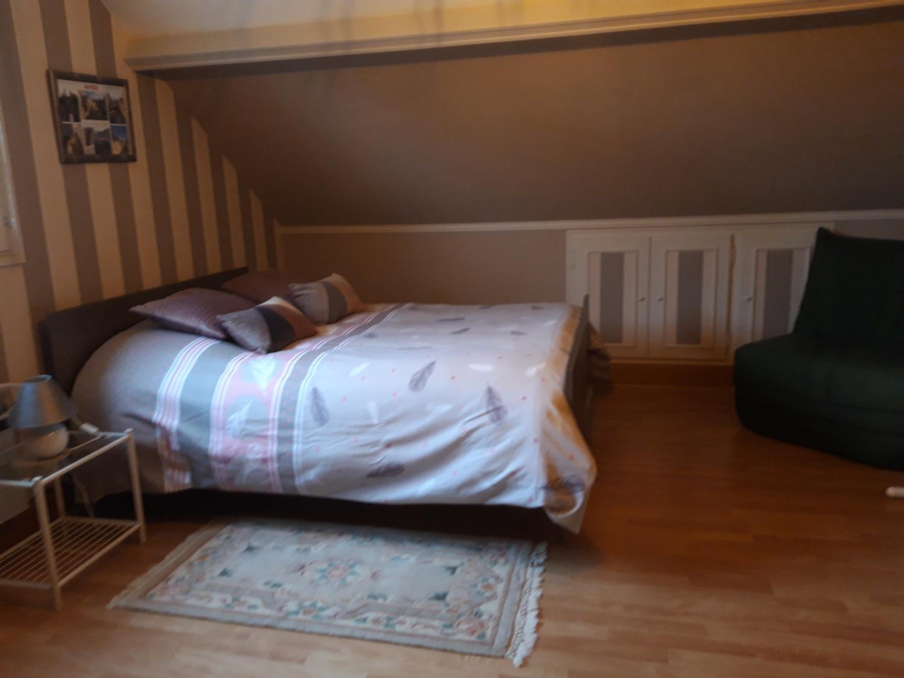 Double Room with Shared Bathroom photo 2