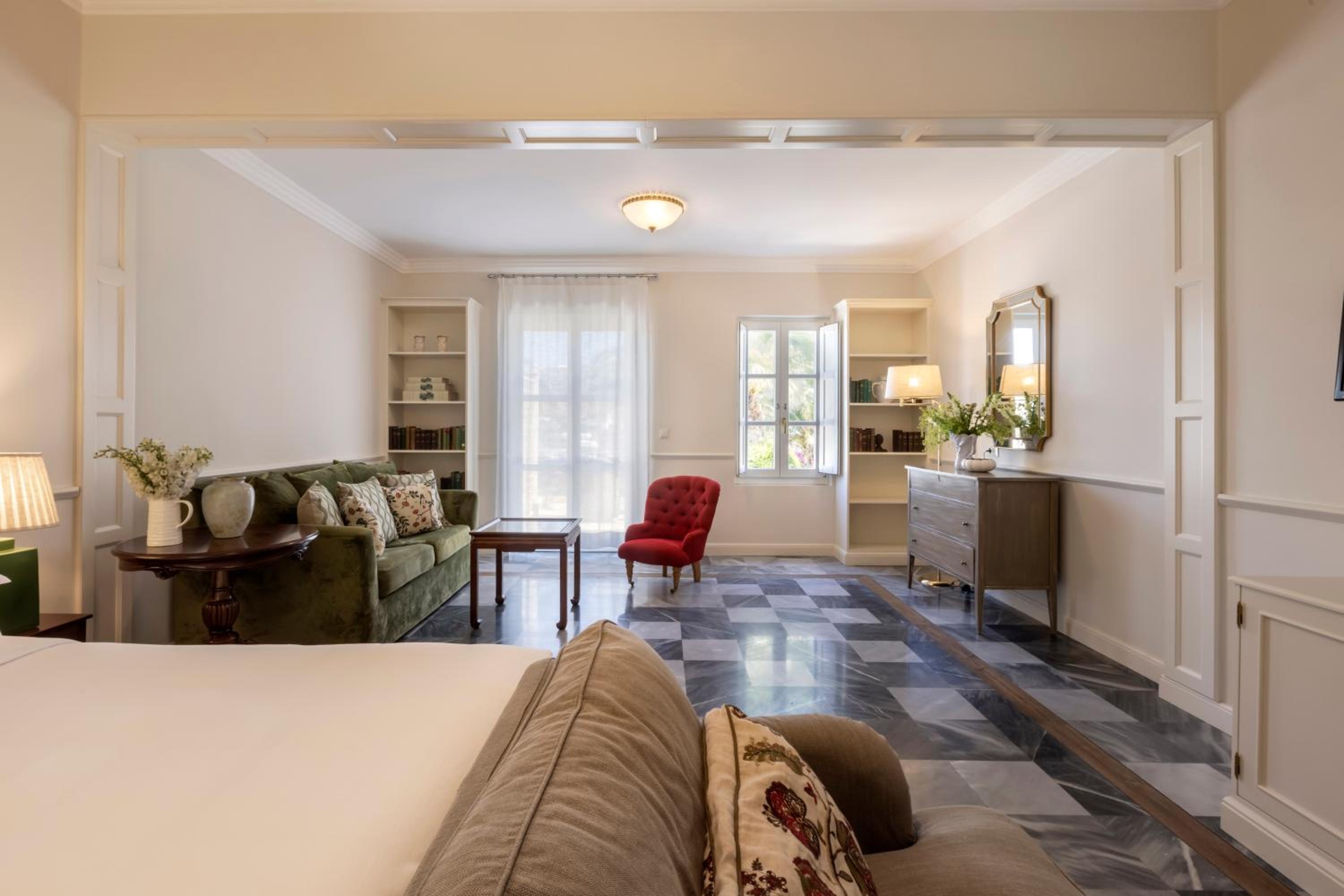 Suite with Sea View - Photo 9