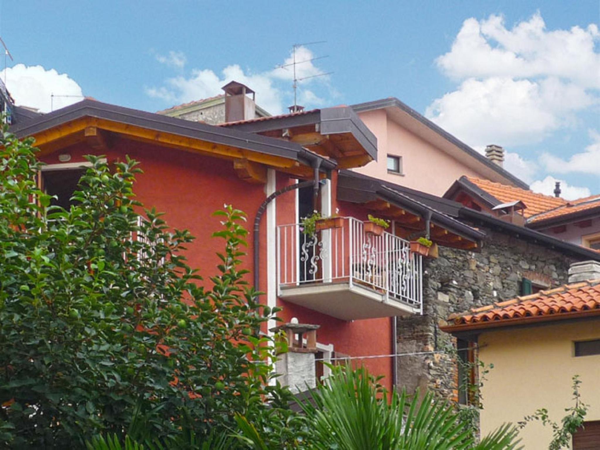 Apartment with View and Balcony photo 3