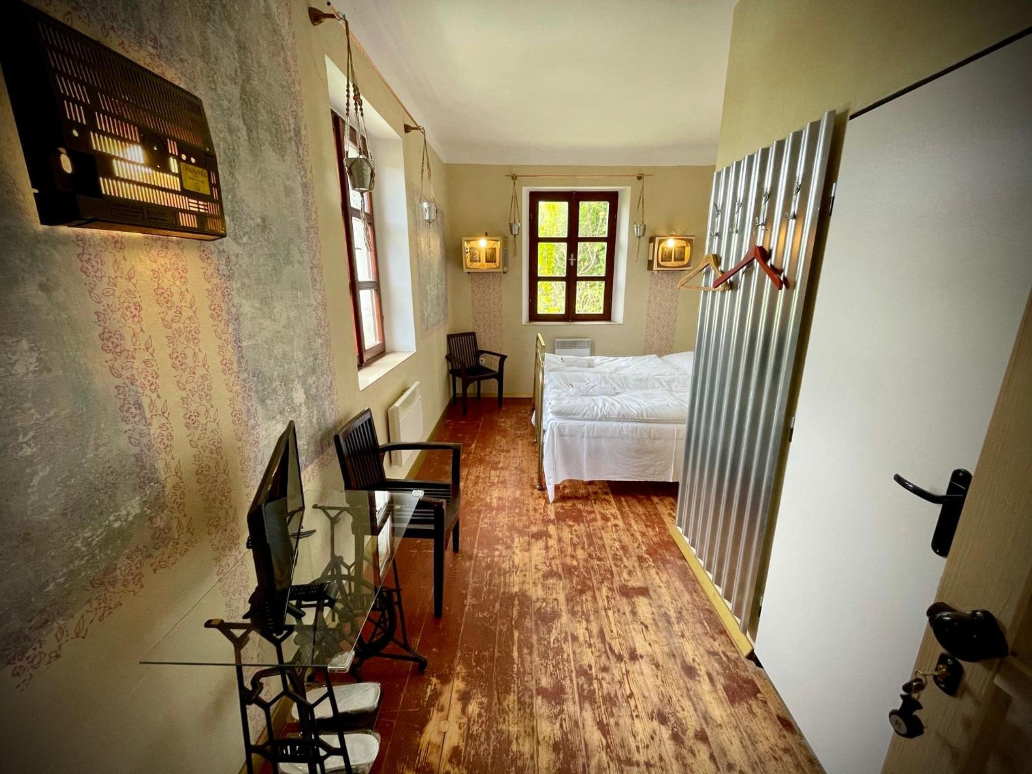 Twin Room with Bathroom photo 1