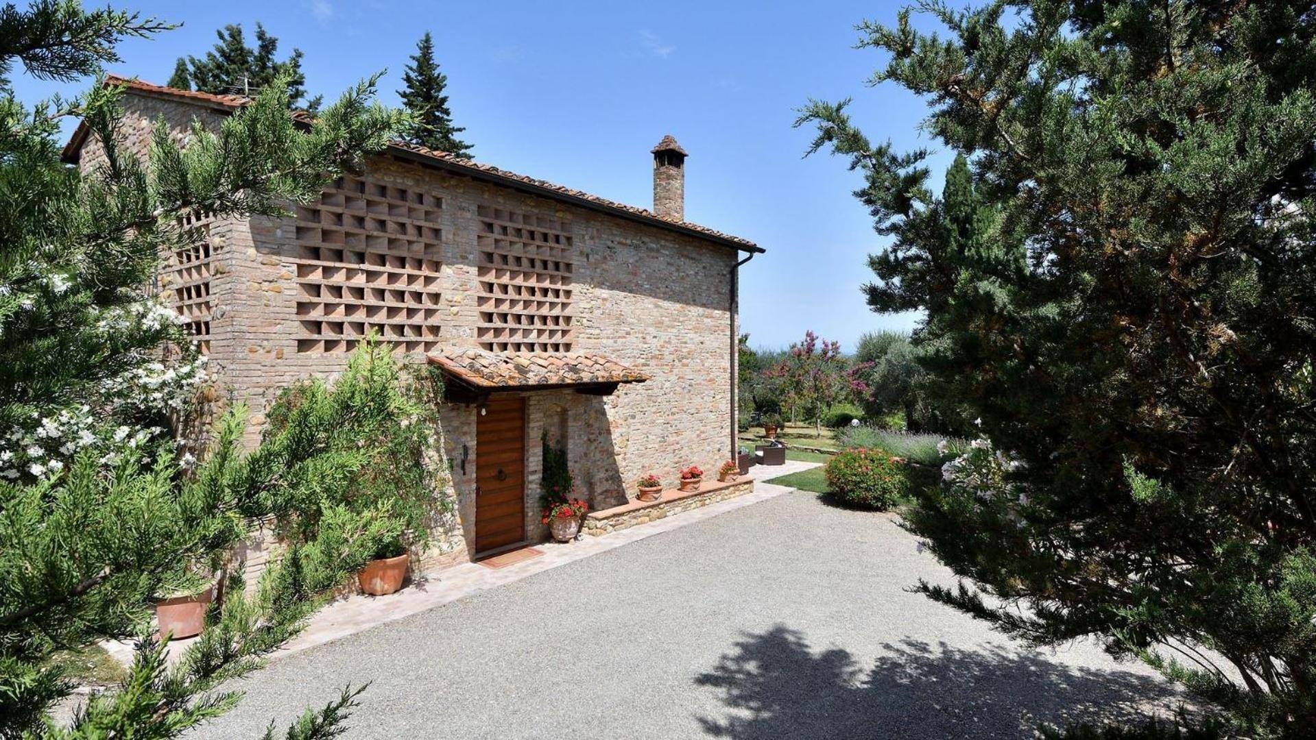 Four-Bedroom Villa photo 3