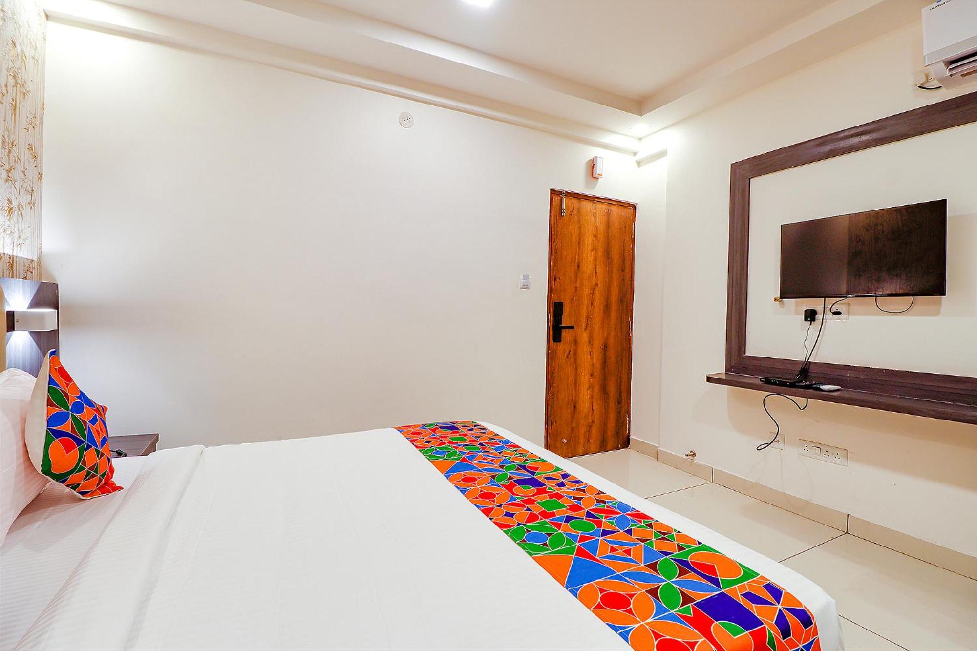Deluxe Room - Photo 1