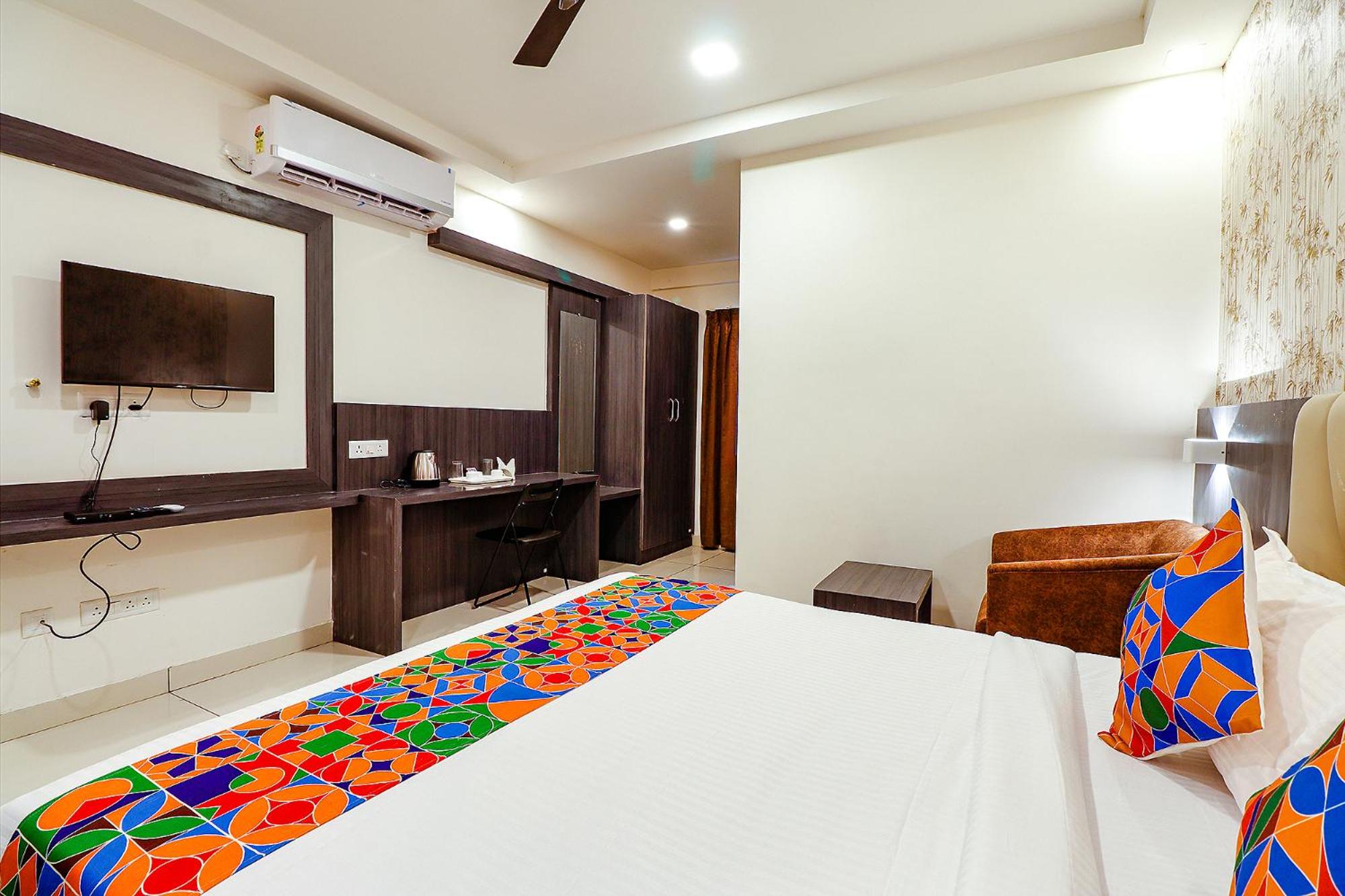 Deluxe Room - Photo 4
