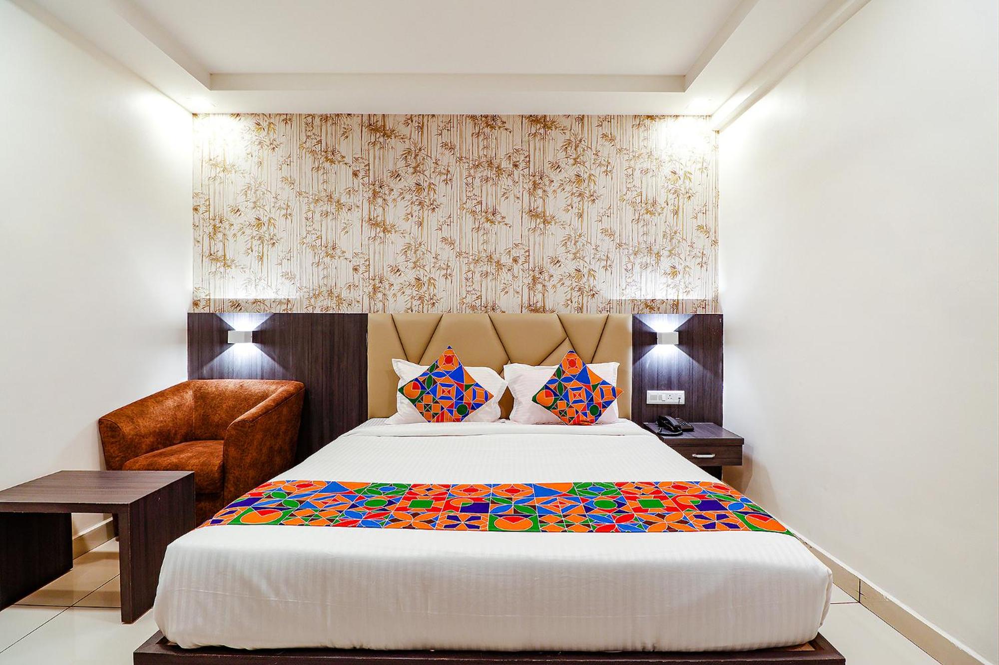 Deluxe Room - Photo 3