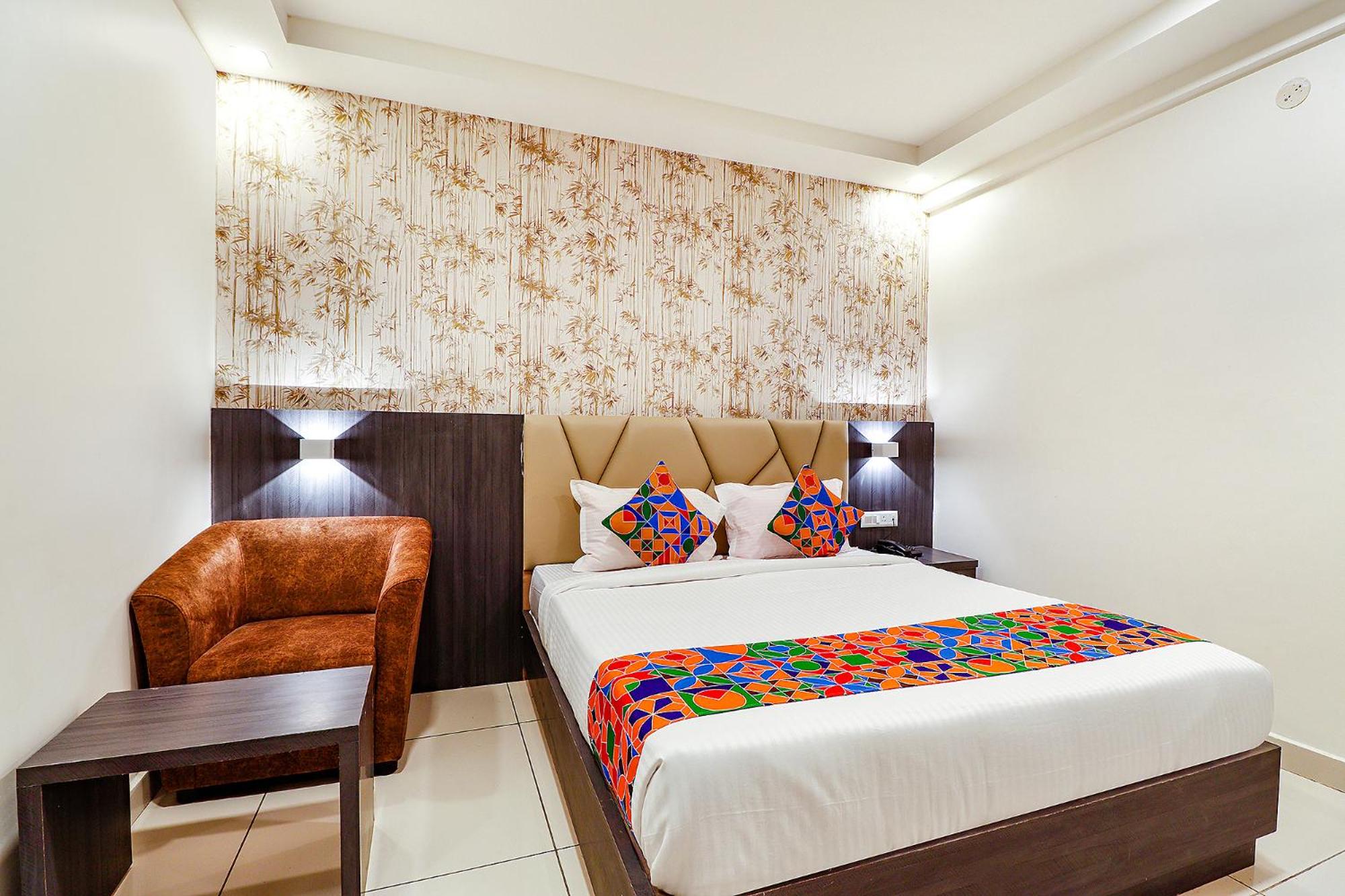 Deluxe Room - Photo 2