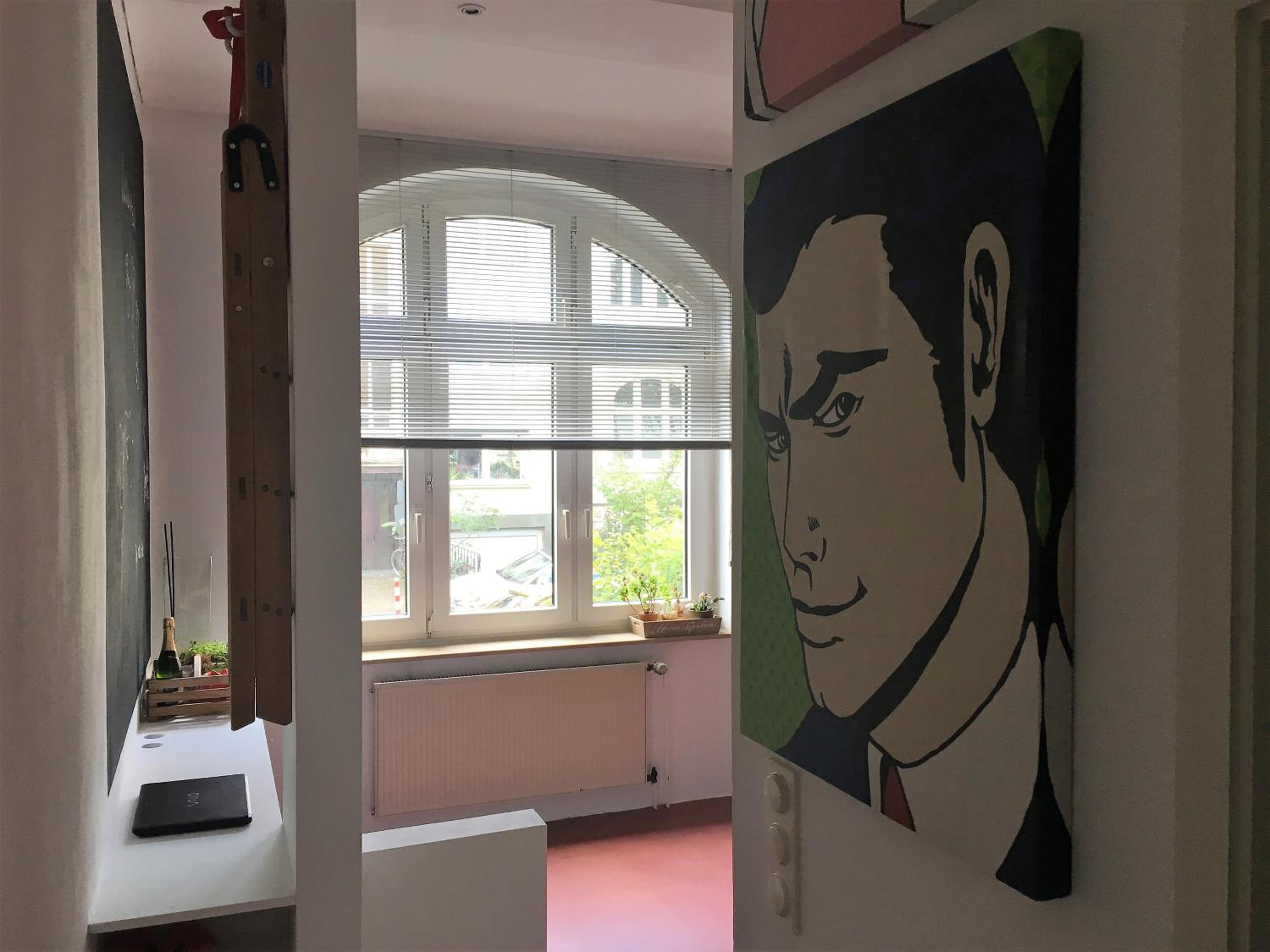 One-Bedroom Apartment photo 2