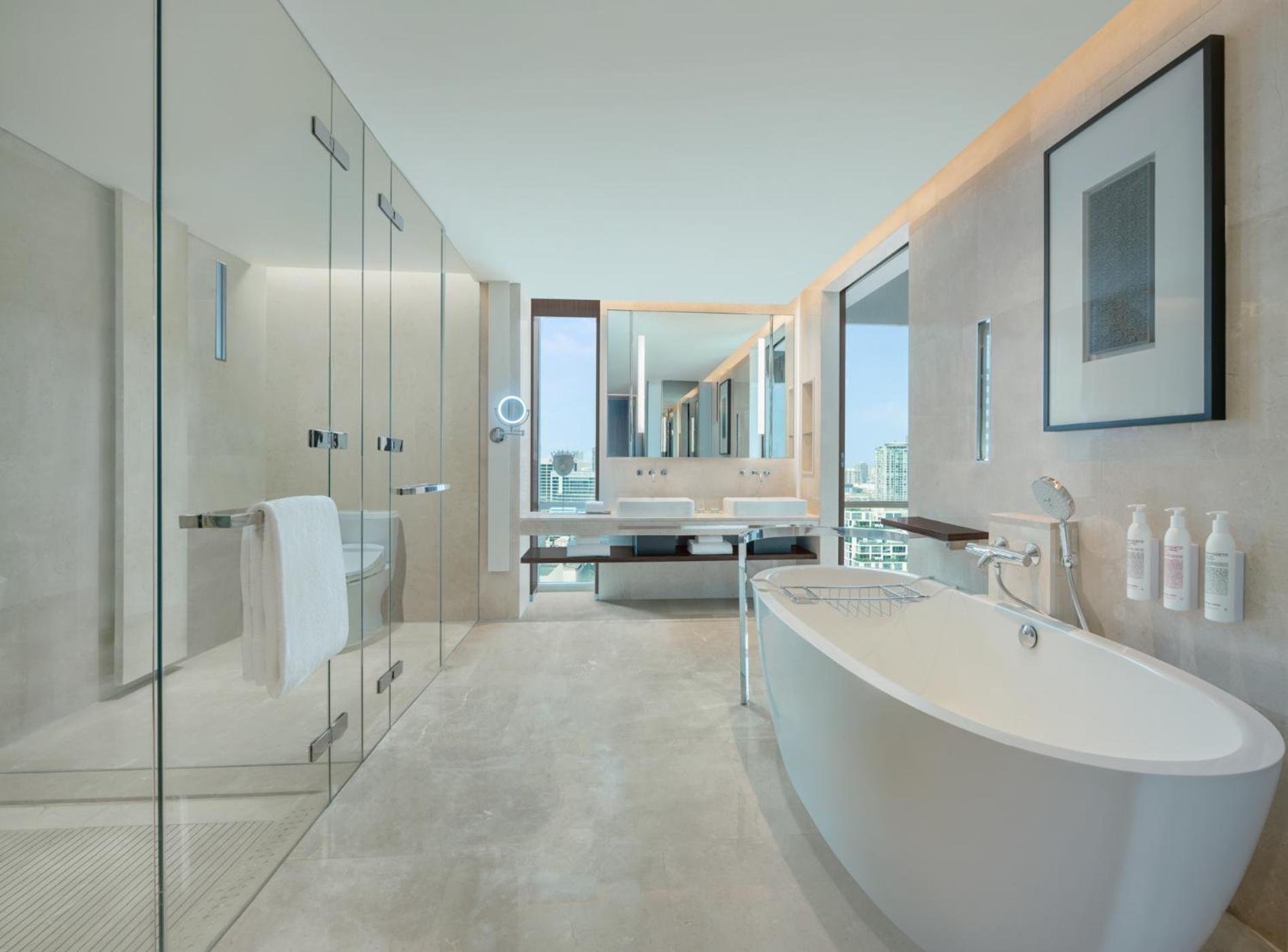 Presidential Corner Suite with MahaNakhon View