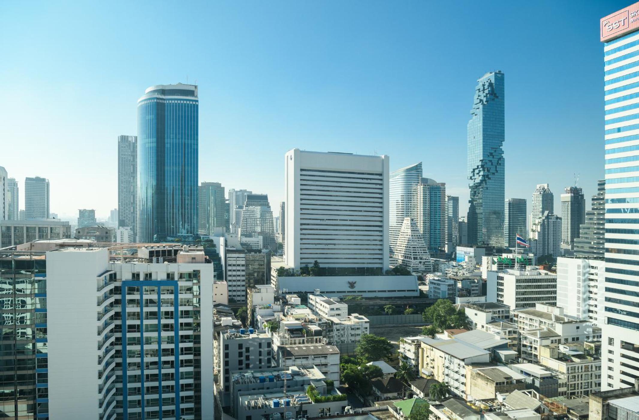 Presidential Corner Suite with MahaNakhon View thumbnail 5