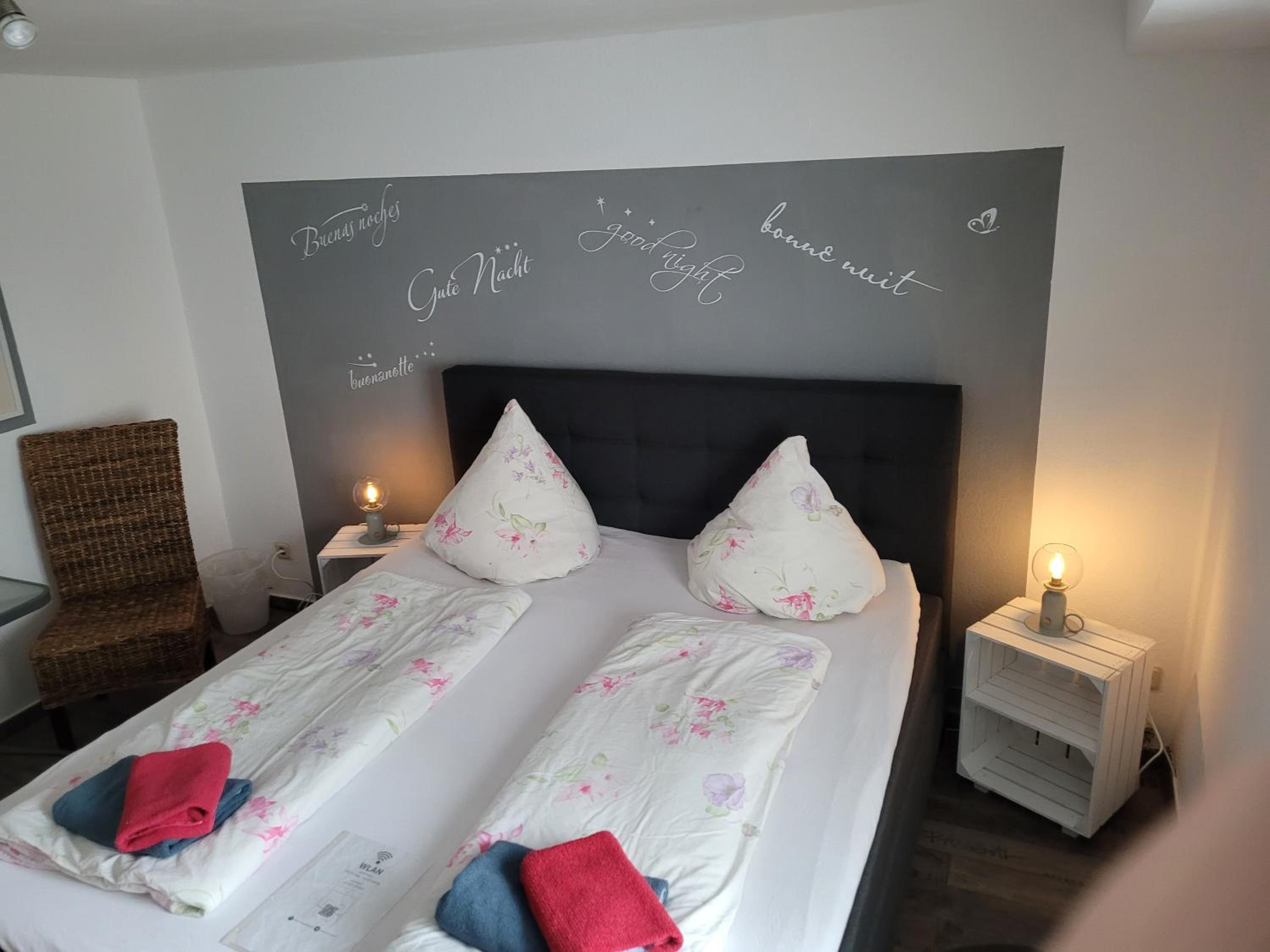 Double Room - Photo 13
