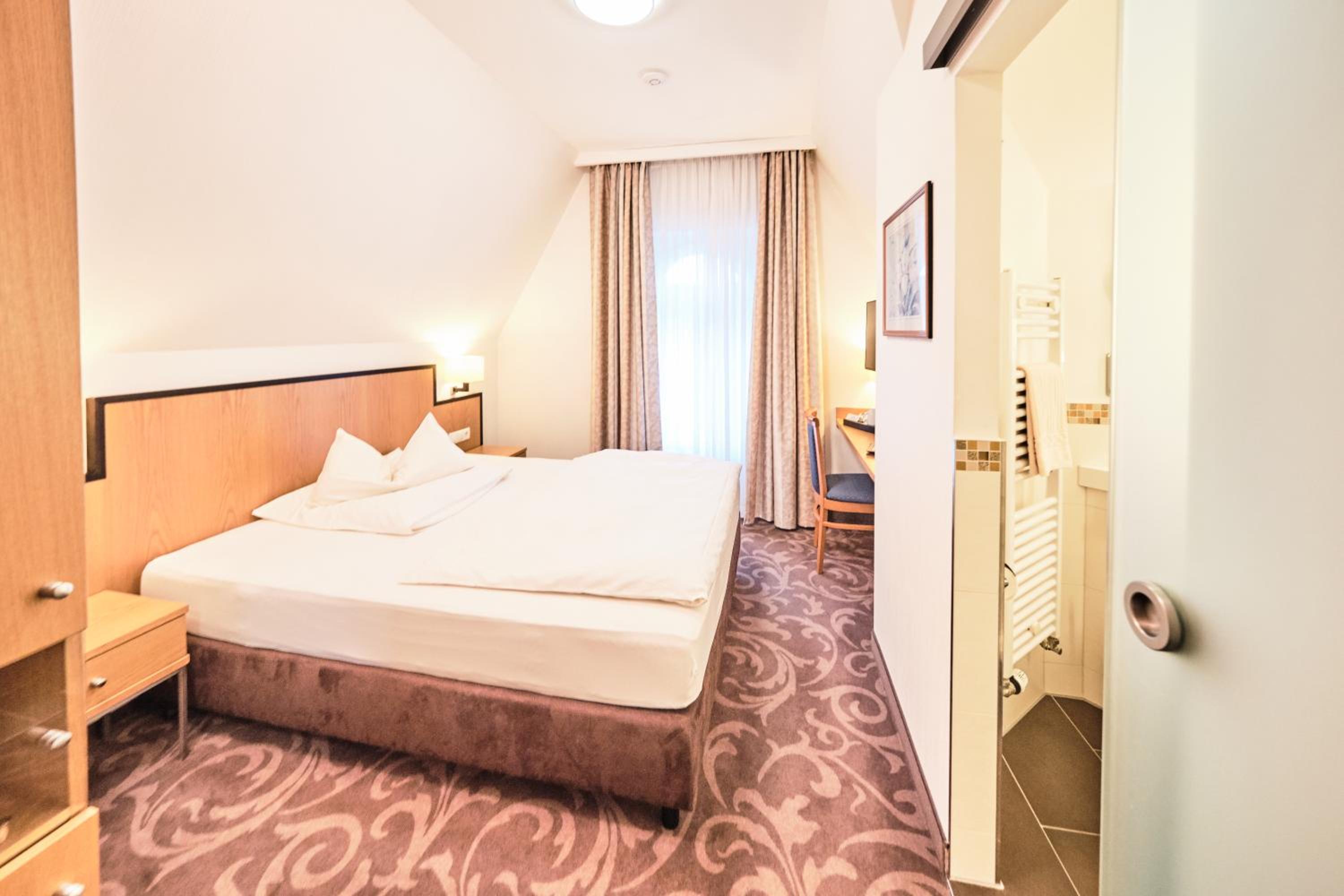 Business Single Room photo 3