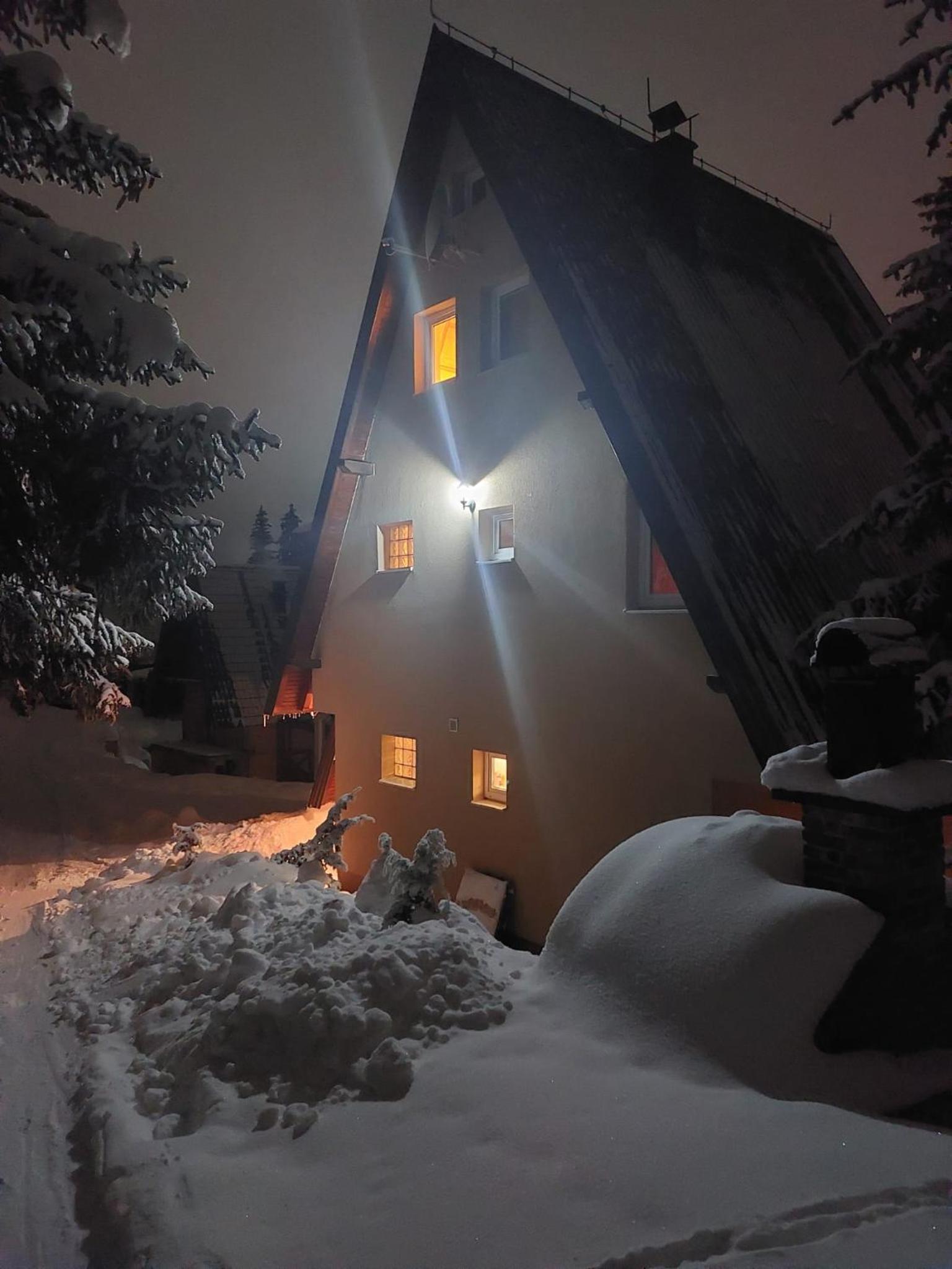 Four-Bedroom House photo 2
