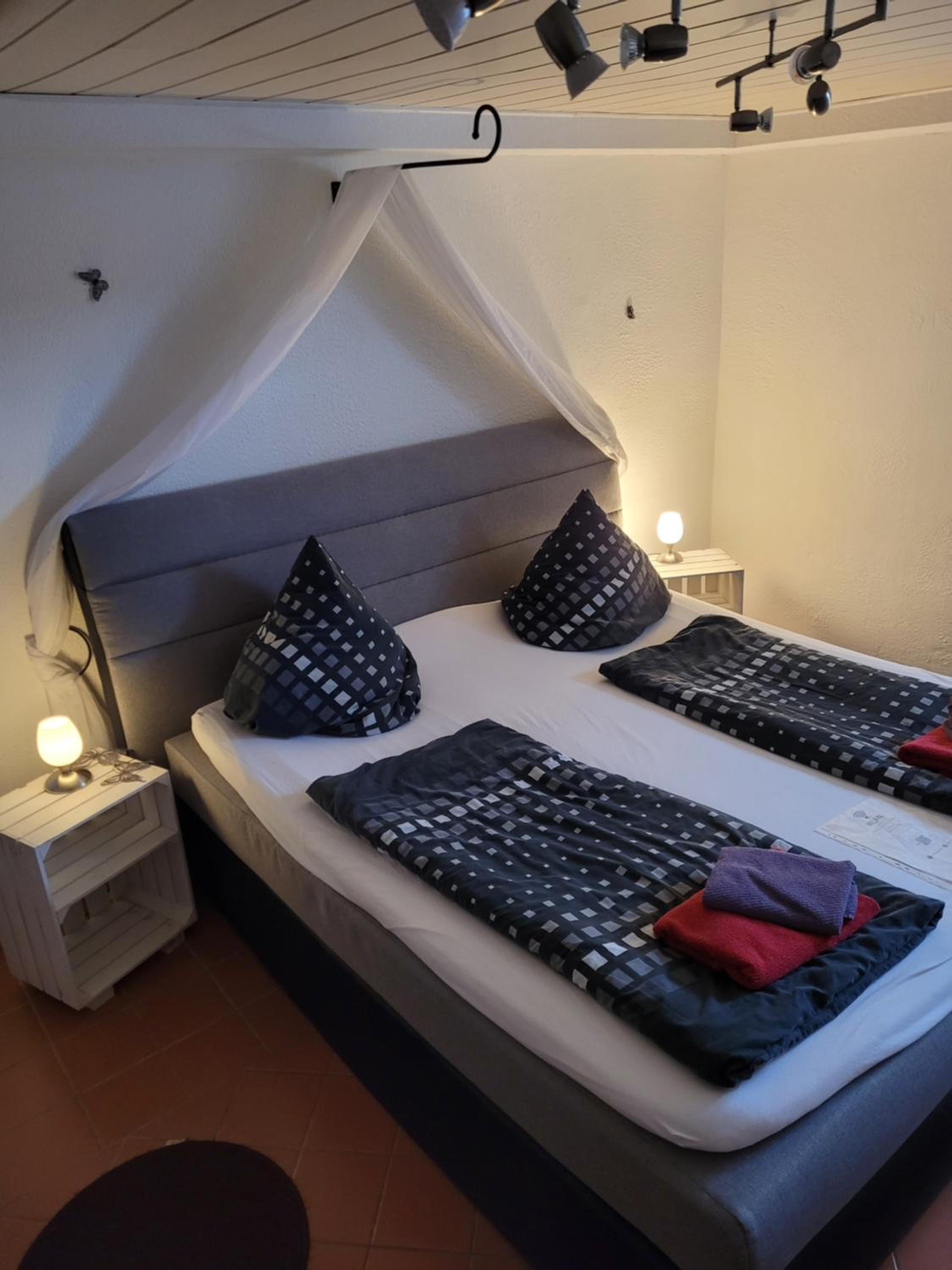Double Room - Photo 16