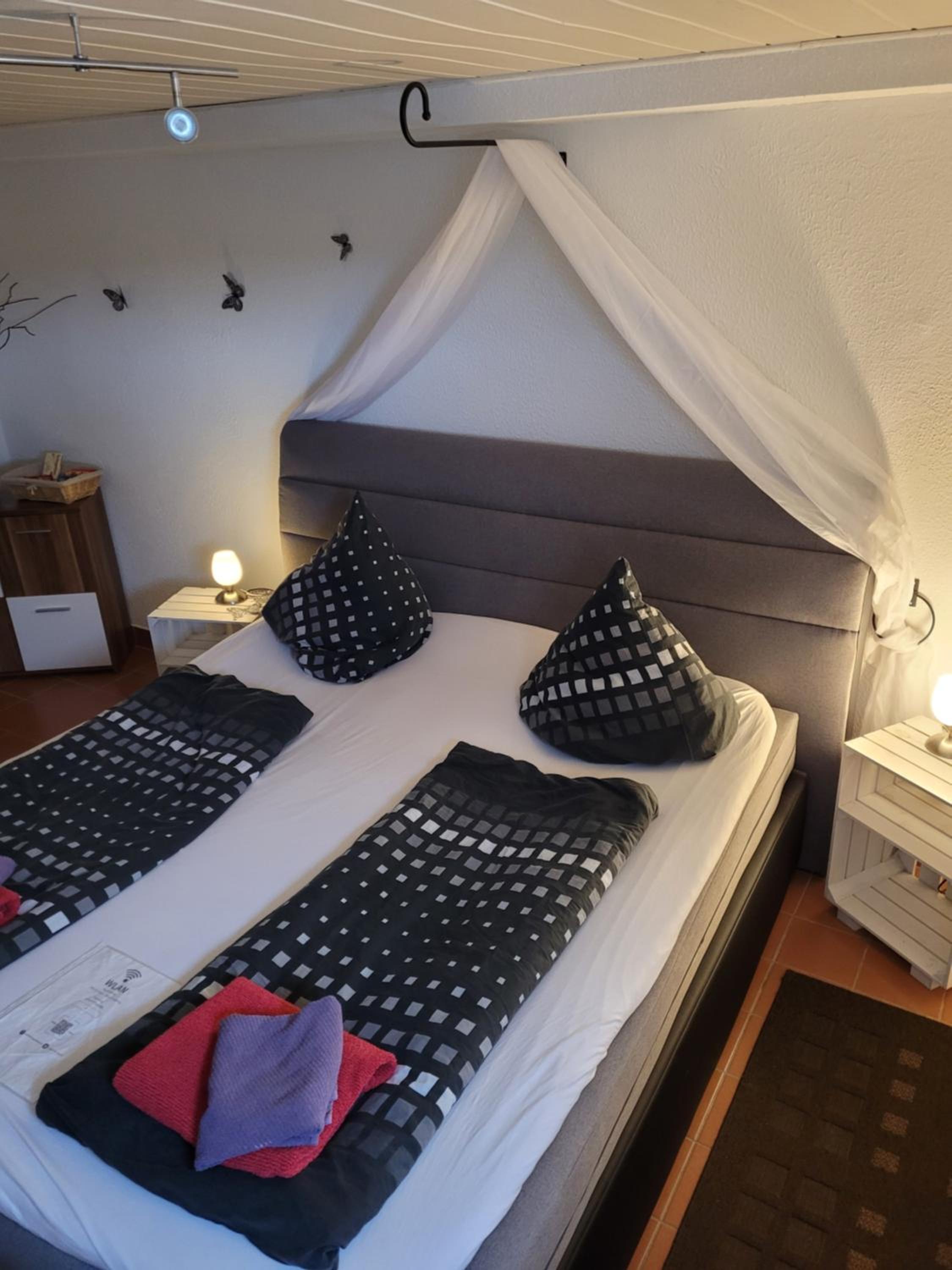 Double Room - Photo 17