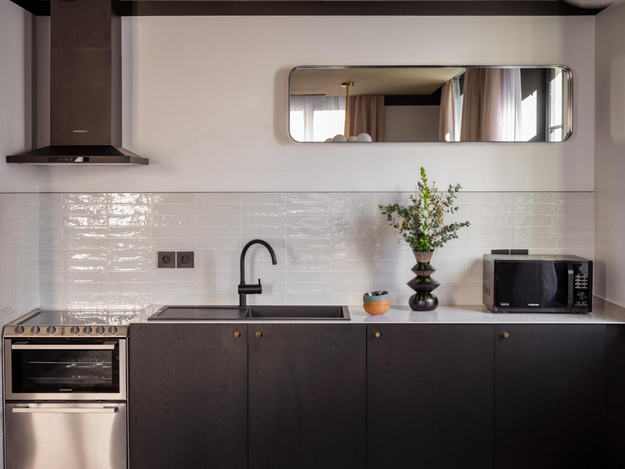 One-Bedroom Apartment - Photo 15