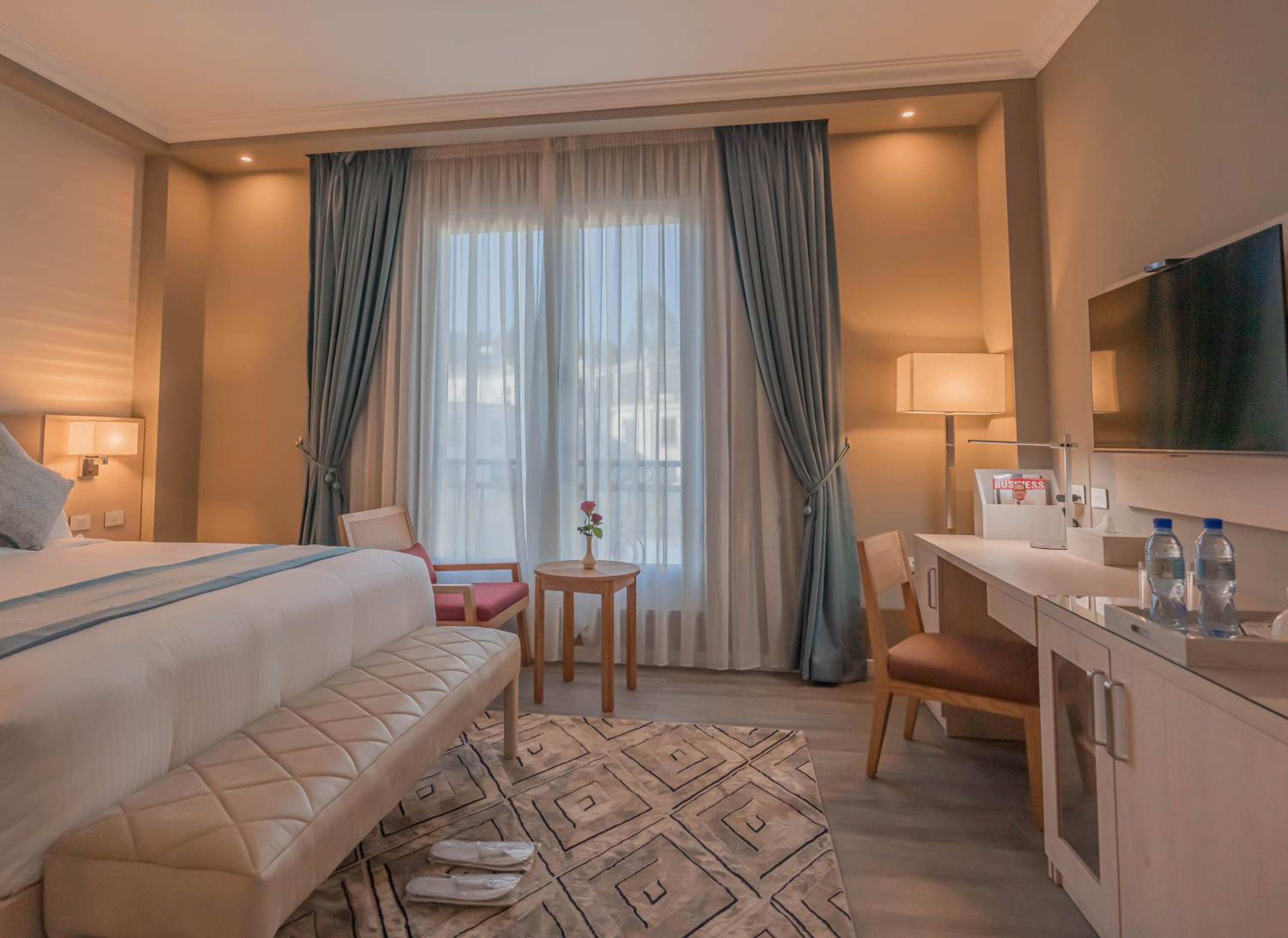 Premium Suite - Photo 4
