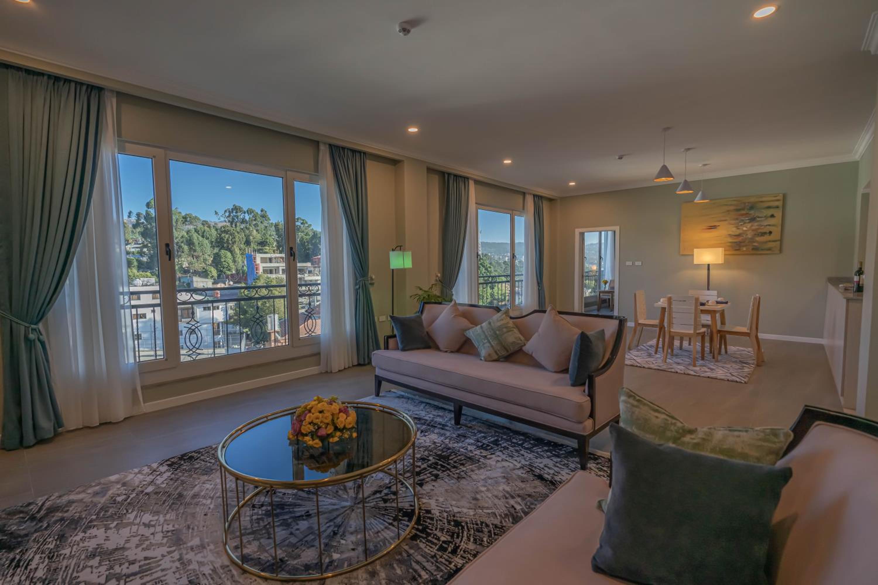 Grand Premium Suite - Photo 5
