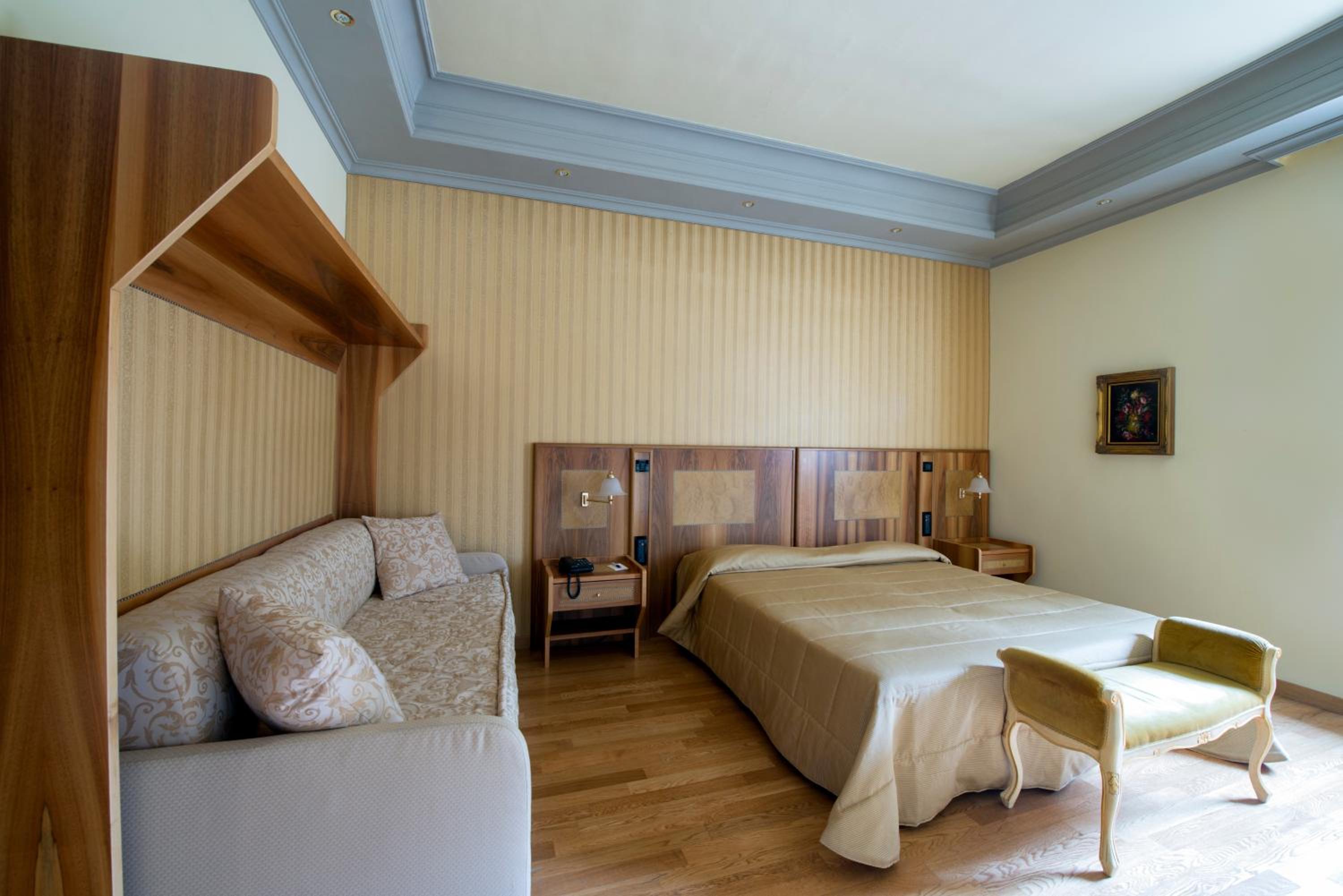 Superior Triple Room - Photo 8