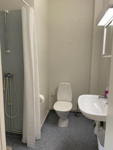 Double Room with Private Bathroom - Photo 3