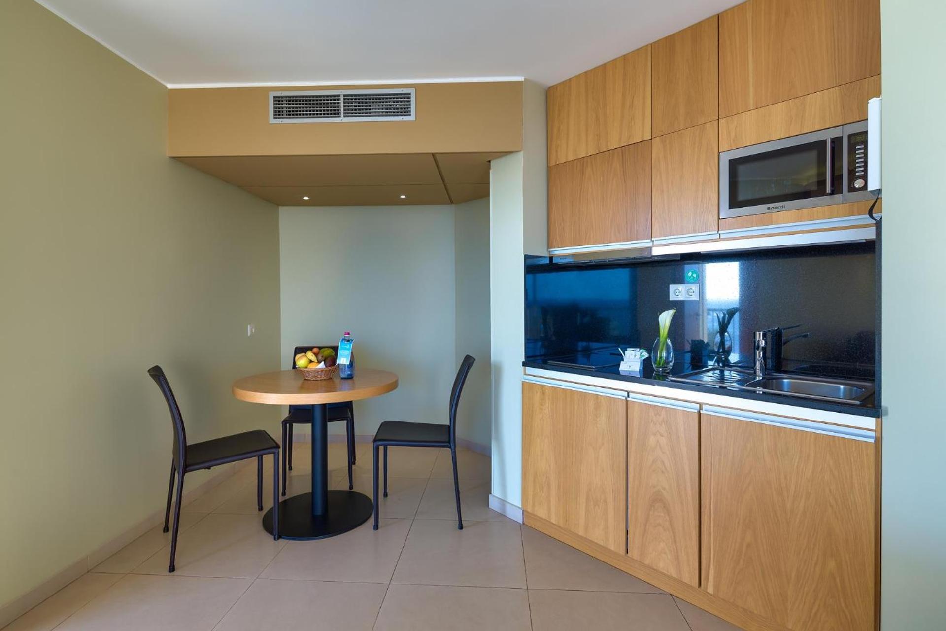 Suite with Sea View - Photo 3