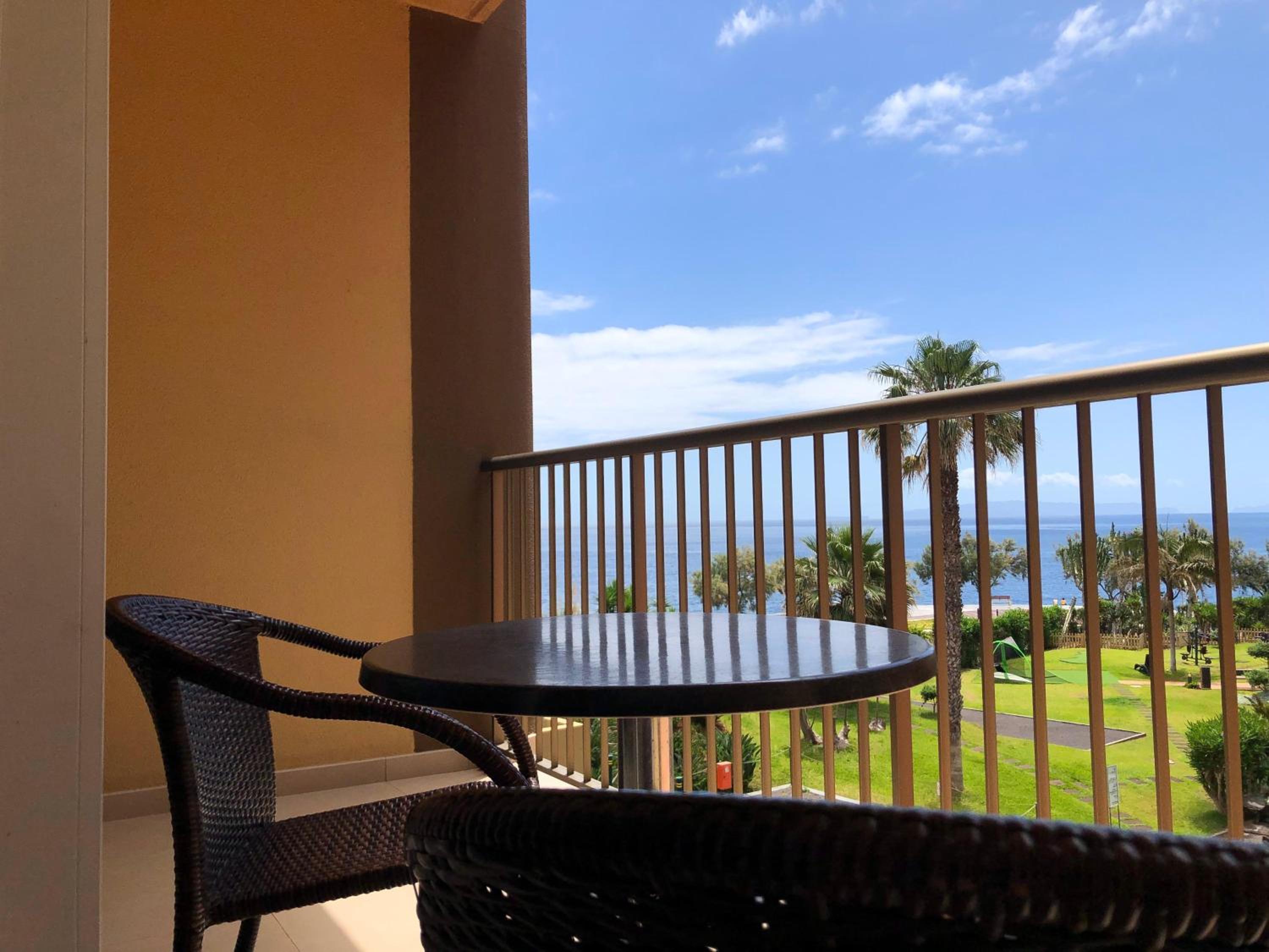 Double or Twin Room with Partial Sea View - Photo 5