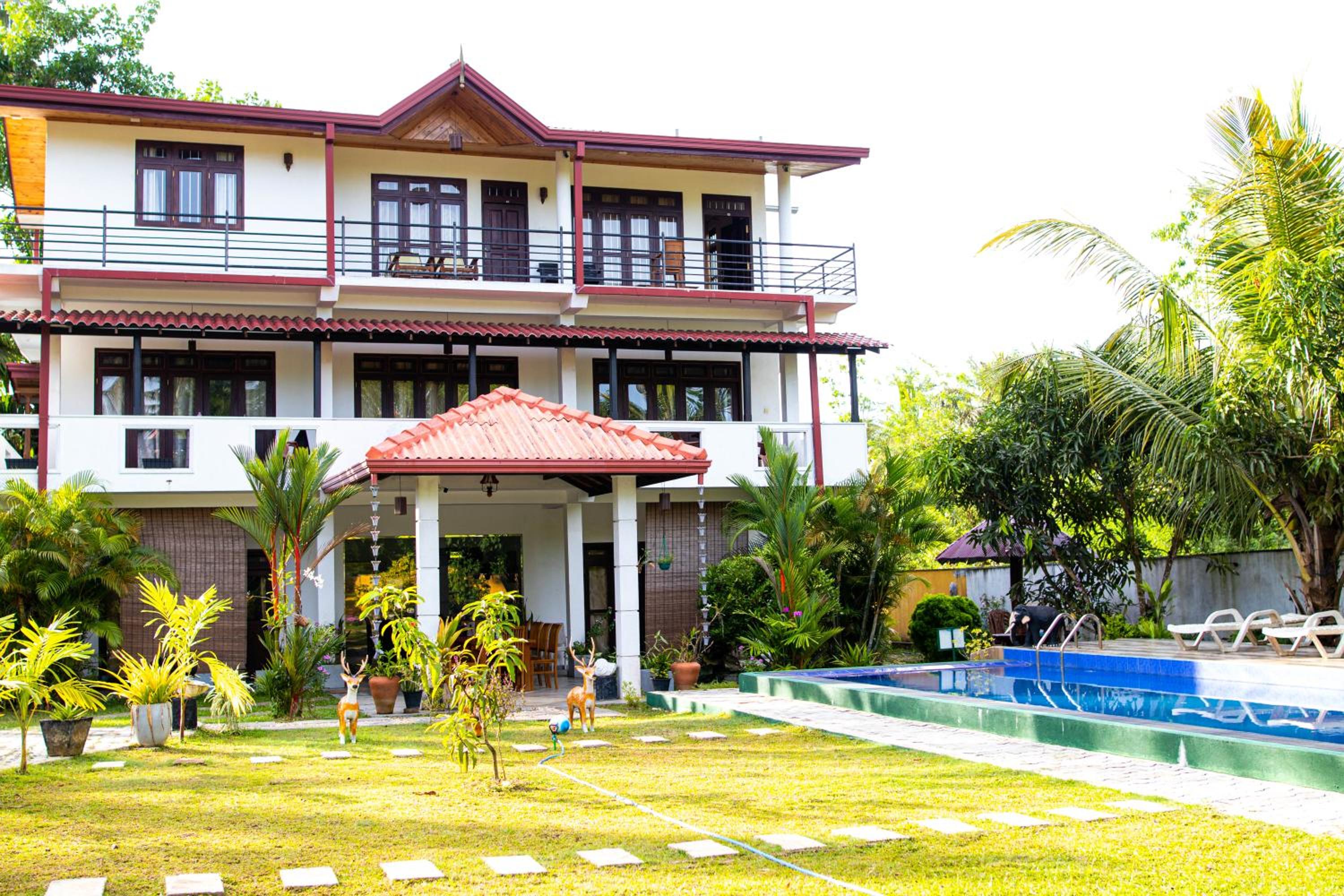 Triple Room with Pool View photo 3