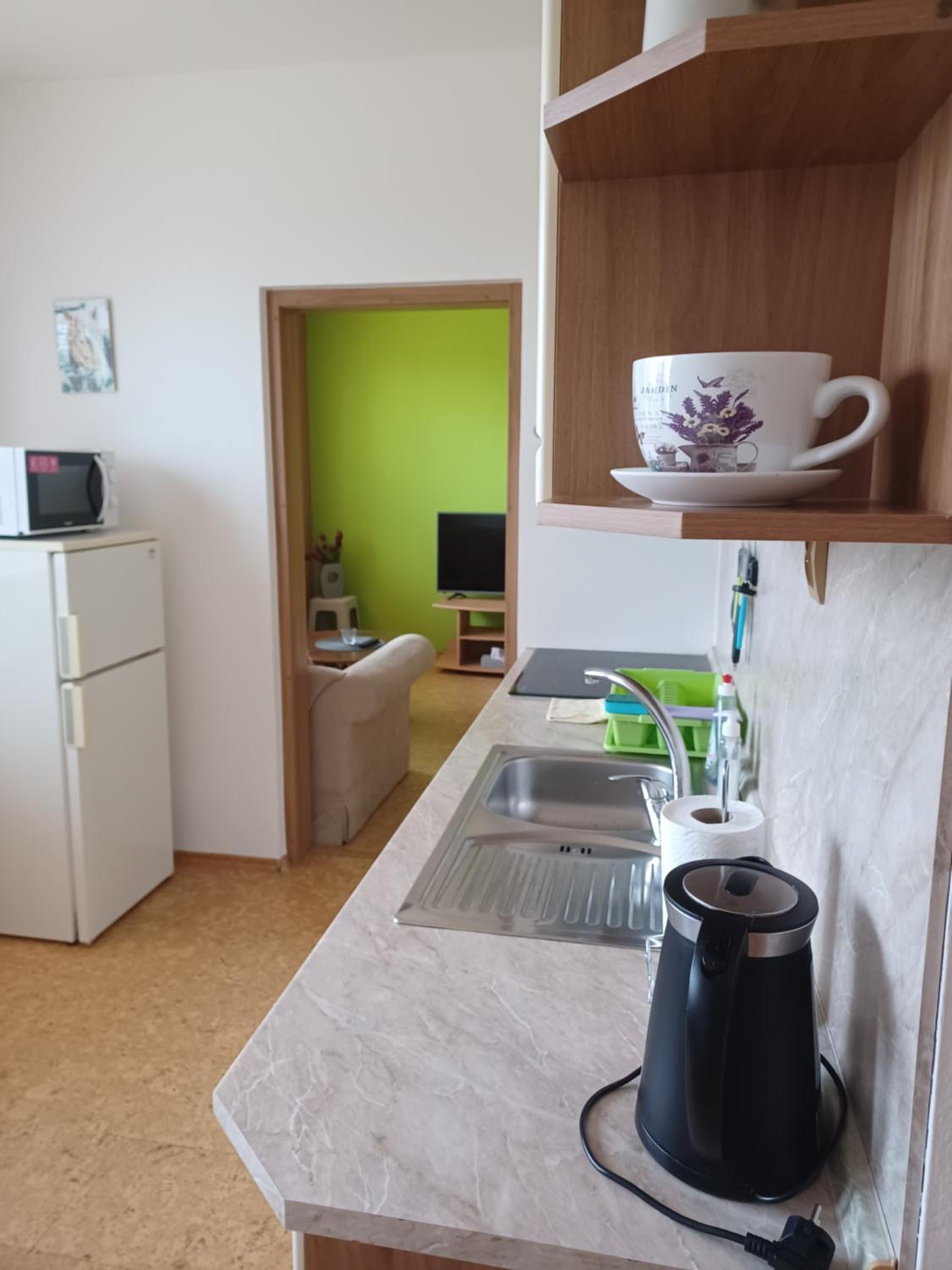 Studio Apartment - Photo 25